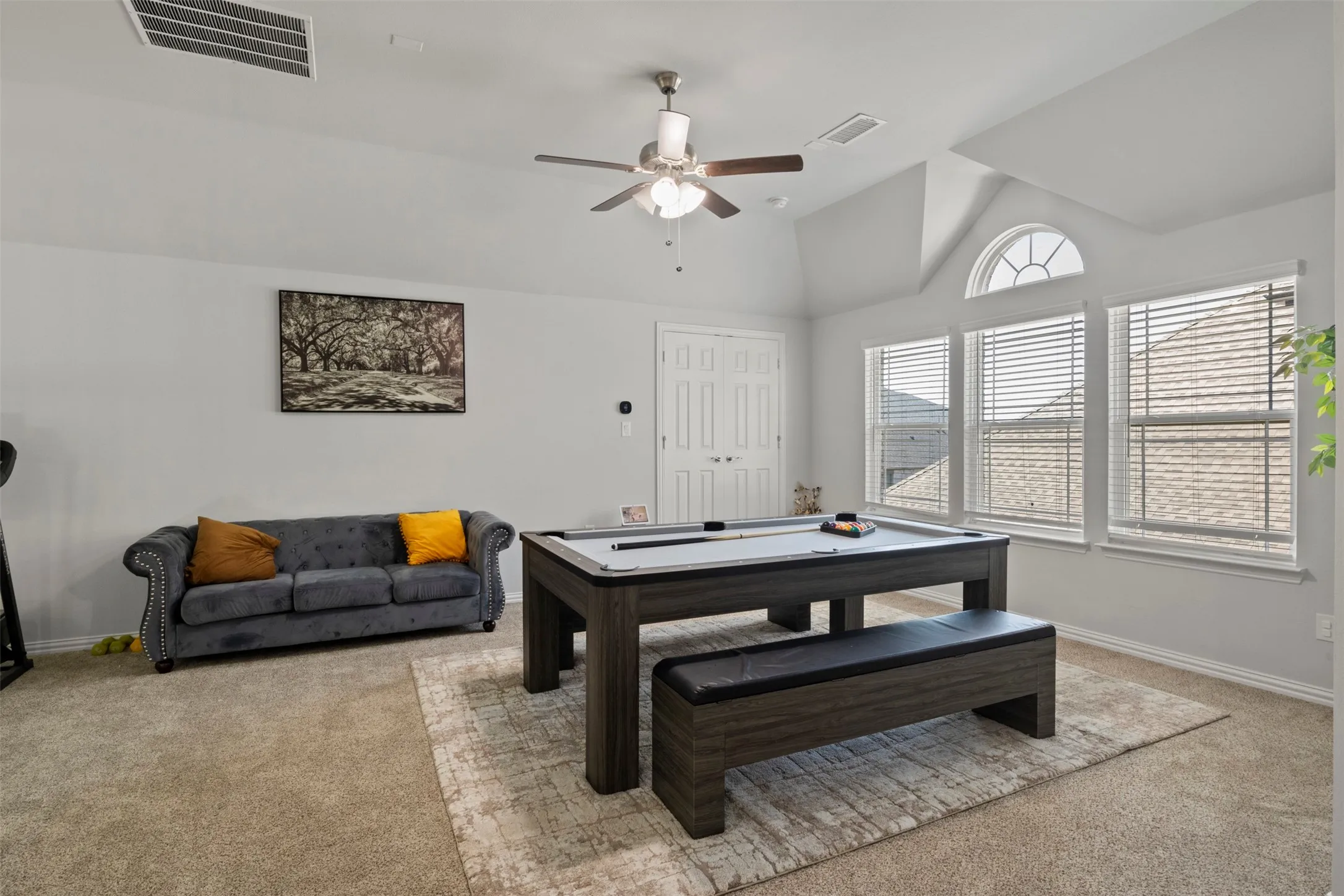 Single Family Residence For Rent in Denton County , 1708 Ordonez Drive, Little Elm, Texas 75068, 6 Bedroom, 4 Bathroom, 2 Garage spaces, 4,375 Sqft, built in 2022, mls#21364703, Real Estate Agent in Little Elm, Homes For Rent in Denton county, Homes For Rent in Little Elm, Realtor in Little Elm Texas, Real Estate Brokerage Independent Realty Texas, Luminita Cordes Realtor