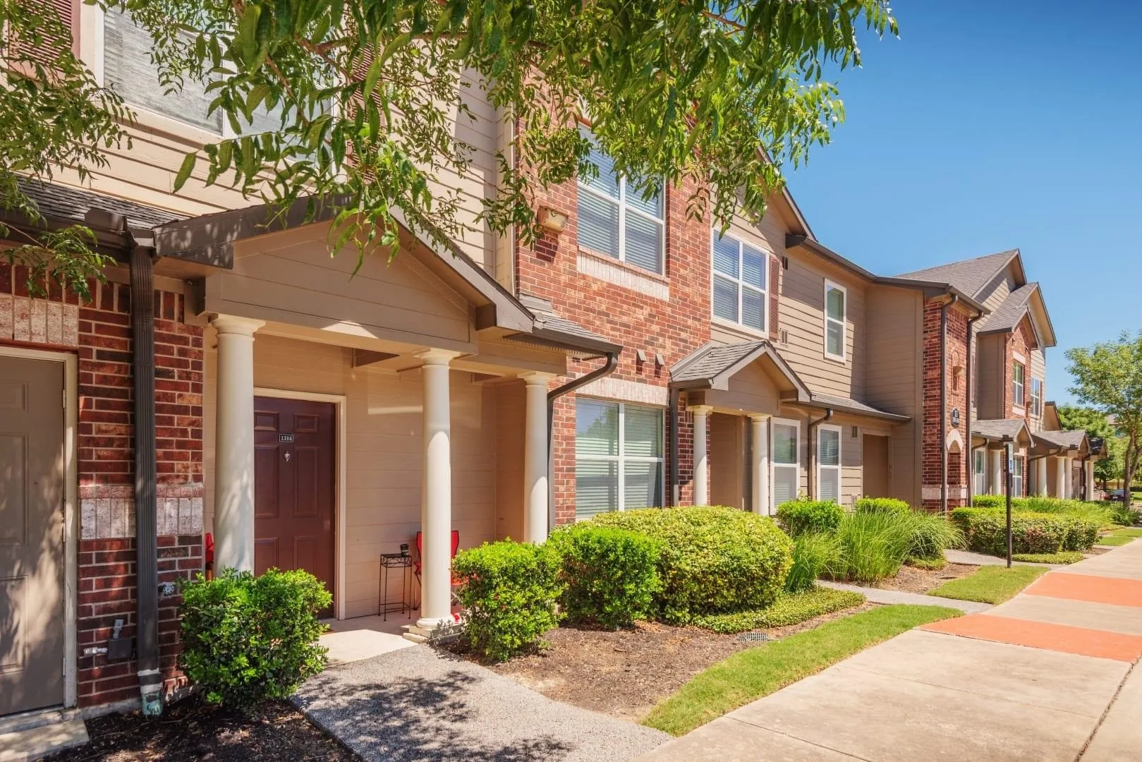  Receive 8 Weeks Free - Limited Time Only!  Lease today and enjoy up to eight weeks free on select apartment homes. *Restrictions apply.