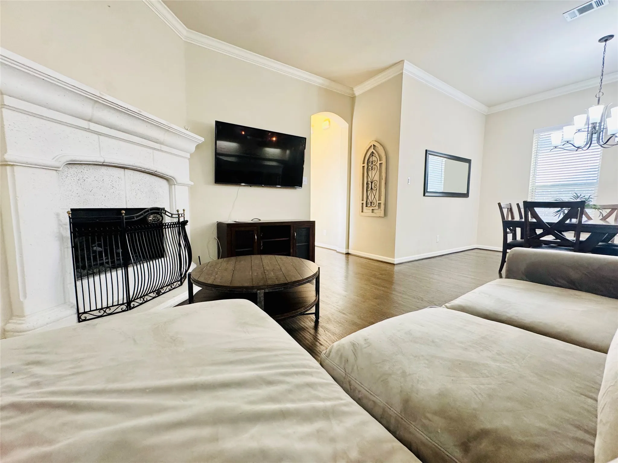 Single Family Residence For Sale in Tarrant County , 1041 Lone Ivory Trail, Arlington, Texas 76005, 3 Bedroom, 2 Bathroom, 2 Garage spaces, 1,640 Sqft, built in 2013, Price $435,000, mls#21363237, Real Estate Agent in Arlington, Homes For Sale in Tarrant county, Homes For Sale in Arlington, Realtor in Arlington Texas, Real Estate Brokerage Independent Realty Texas, Luminita Cordes Realtor