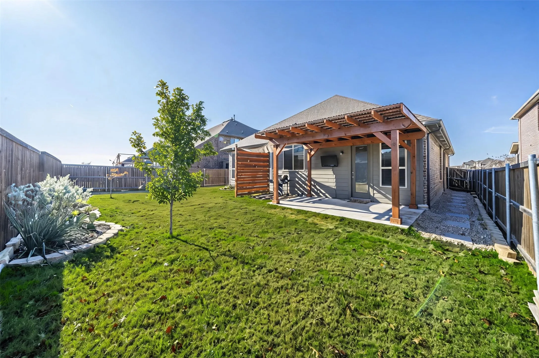 Single Family Residence For Sale in Denton County , 2700 Lakeside Drive, Providence Village, Texas 76227, 4 Bedroom, 2 Bathroom, 3 Garage spaces, 1,851 Sqft, built in 2020, mls#21362258, Real Estate Agent in Providence Village, Homes For Sale in Denton county, Homes For Sale in Providence Village, Realtor in Providence Village Texas, Real Estate Brokerage Independent Realty Texas, Luminita Cordes Realtor
