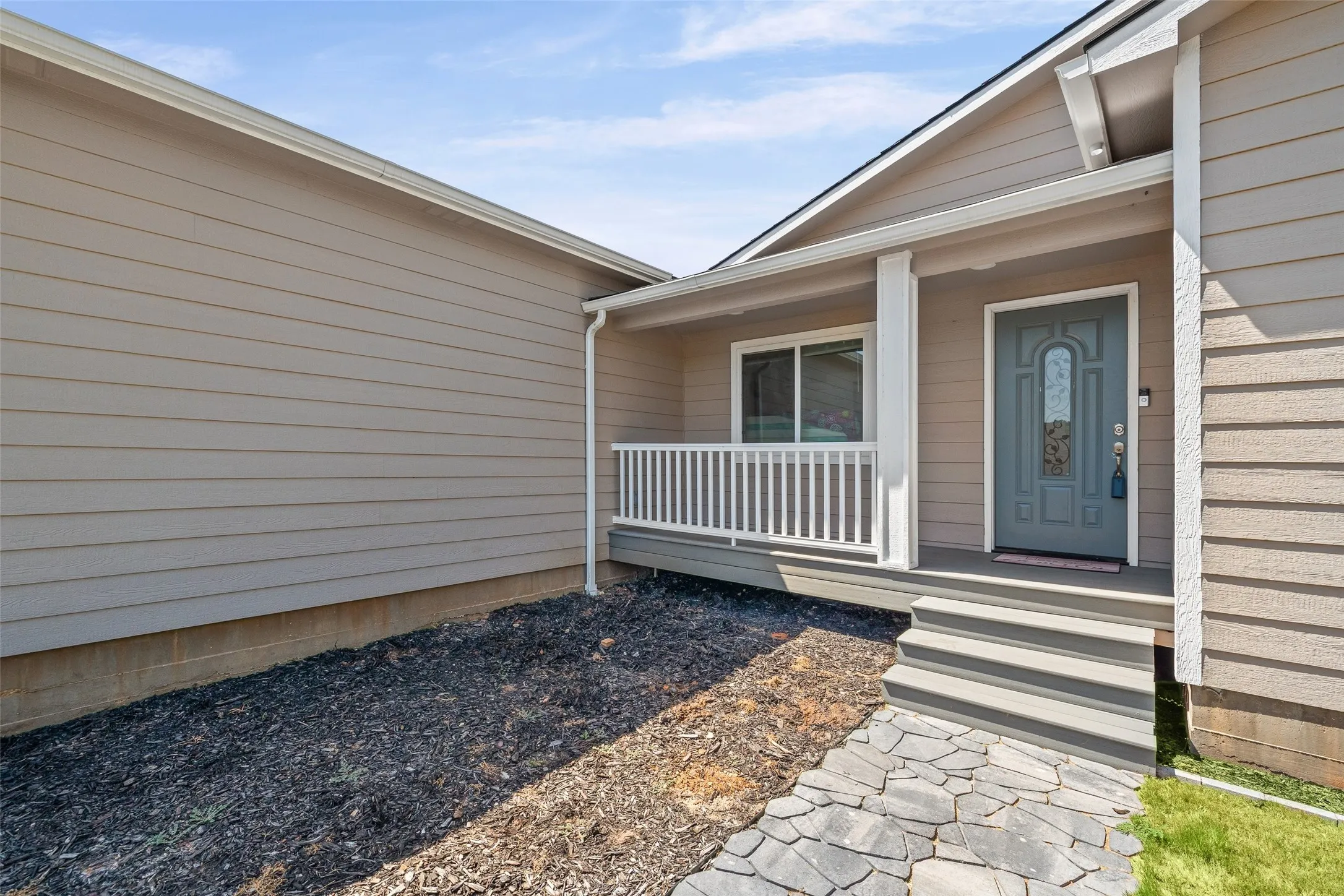 Single Family Residence For Sale in Hood County , 5908 Collins Court, Granbury, Texas 76048, 3 Bedroom, 2 Bathroom, 2 Garage spaces, 1,756 Sqft, built in 2024, mls#21364725, Real Estate Agent in Granbury, Homes For Sale in Hood county, Homes For Sale in Granbury, Realtor in Granbury Texas, Real Estate Brokerage Independent Realty Texas, Luminita Cordes Realtor