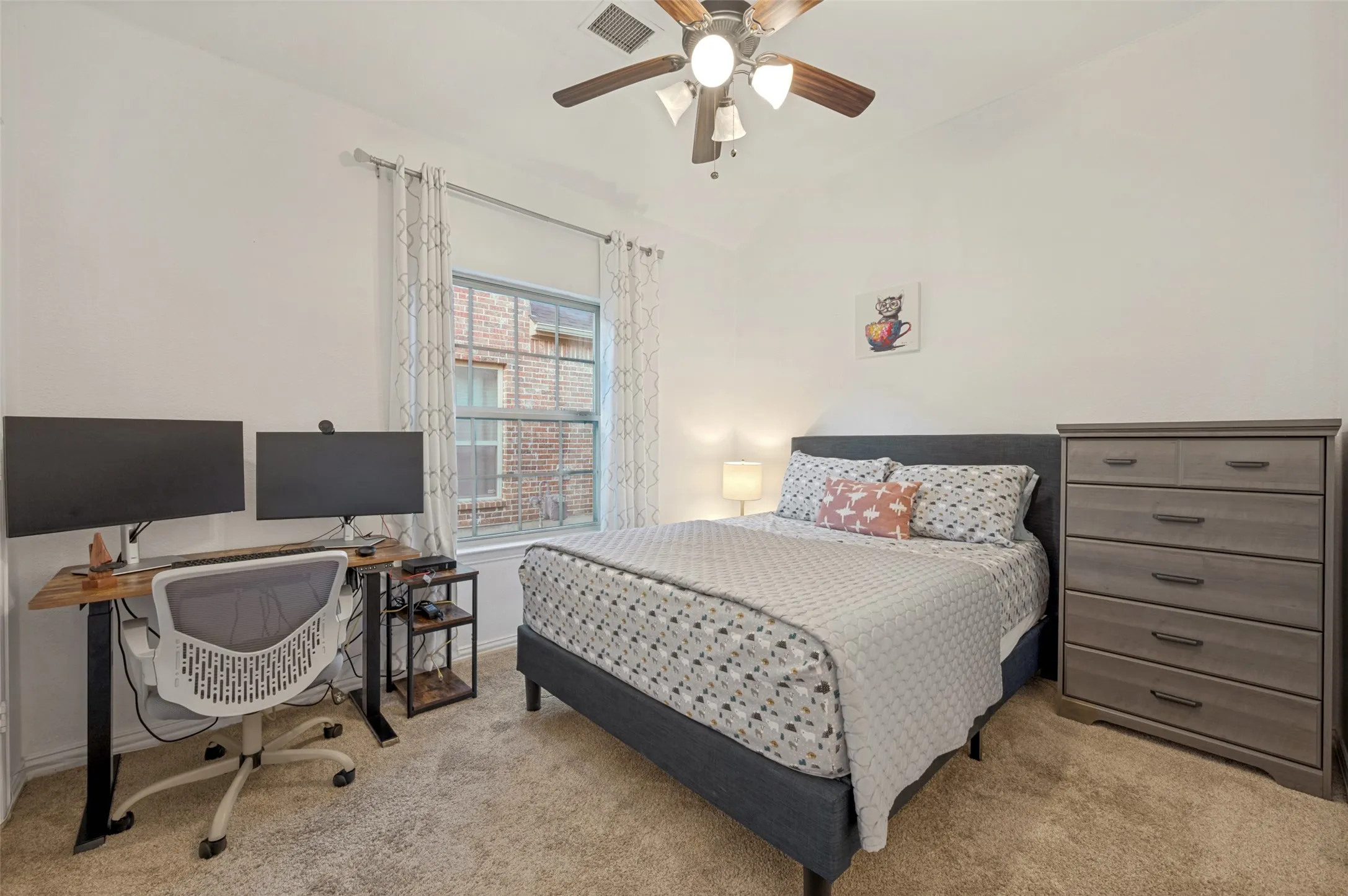 Single Family Residence For Sale in Collin County , 2511 Appaloosa Lane, Celina, Texas 75009, 3 Bedroom, 2 Bathroom, 2 Garage spaces, 2,050 Sqft, built in 2015, mls#21363799, Real Estate Agent in Celina, Homes For Sale in Collin county, Homes For Sale in Celina, Realtor in Celina Texas, Real Estate Brokerage Independent Realty Texas, Luminita Cordes Realtor