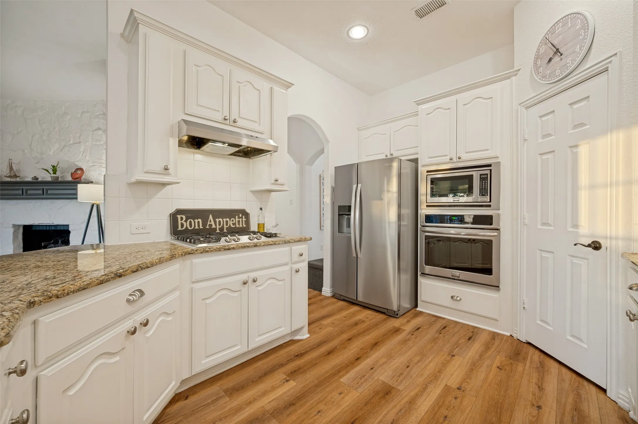 Single Family Residence For Sale in Collin County , 2511 Appaloosa Lane, Celina, Texas 75009, 3 Bedroom, 2 Bathroom, 2 Garage spaces, 2,050 Sqft, built in 2015, mls#21363799, Real Estate Agent in Celina, Homes For Sale in Collin county, Homes For Sale in Celina, Realtor in Celina Texas, Real Estate Brokerage Independent Realty Texas, Luminita Cordes Realtor