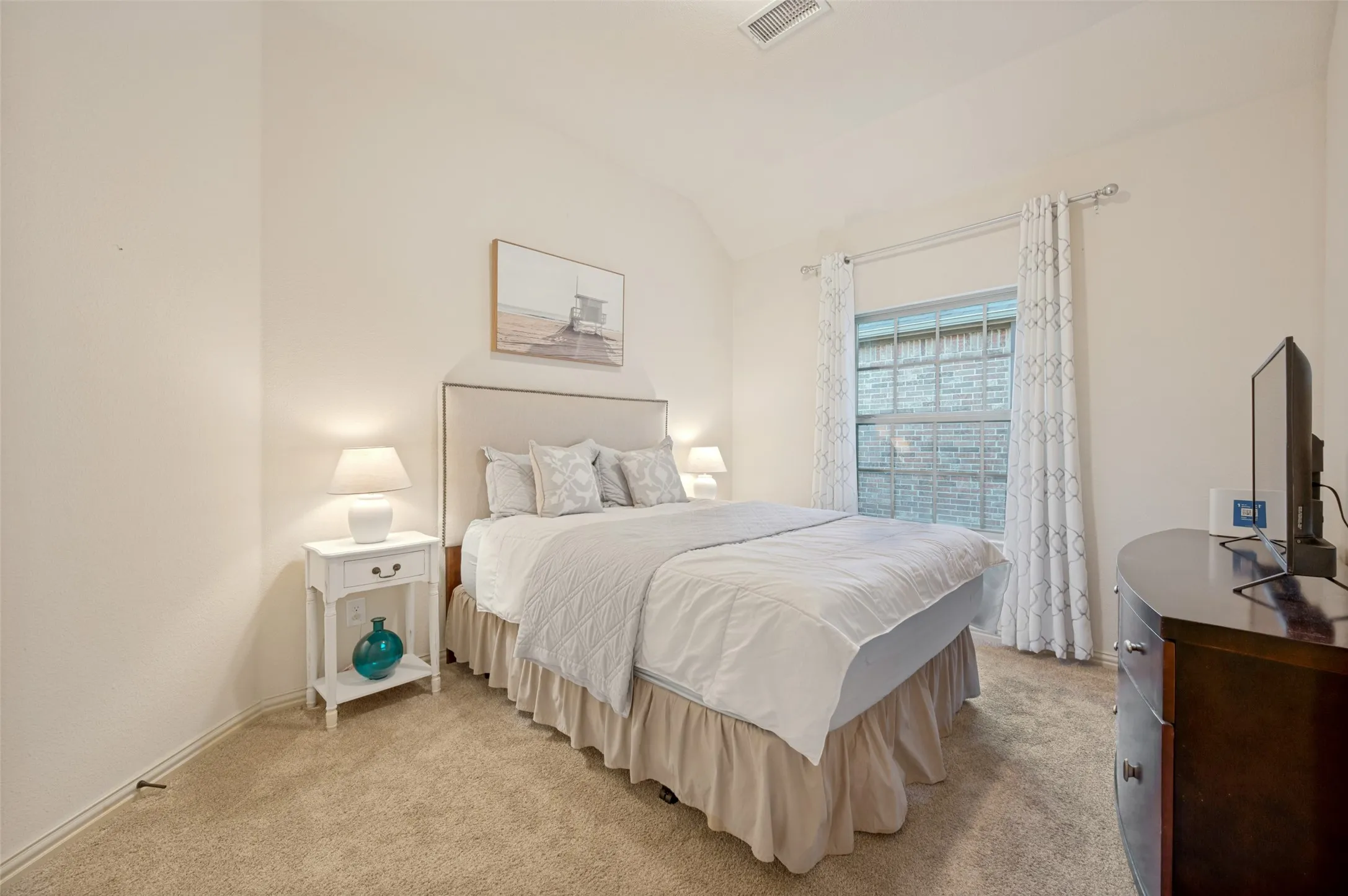 Single Family Residence For Sale in Collin County , 2511 Appaloosa Lane, Celina, Texas 75009, 3 Bedroom, 2 Bathroom, 2 Garage spaces, 2,050 Sqft, built in 2015, mls#21363799, Real Estate Agent in Celina, Homes For Sale in Collin county, Homes For Sale in Celina, Realtor in Celina Texas, Real Estate Brokerage Independent Realty Texas, Luminita Cordes Realtor