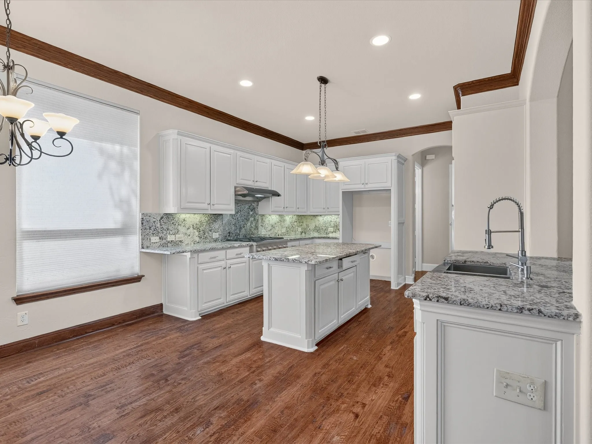 Single Family Residence For Rent in Collin County , 13108 Lyndhurst Drive, Frisco, Texas 75035, 6 Bedroom, 4 Bathroom, 3 Garage spaces, 4,523 Sqft, built in 2008, mls#21362738, Real Estate Agent in Frisco, Homes For Rent in Collin county, Homes For Rent in Frisco, Realtor in Frisco Texas, Real Estate Brokerage Independent Realty Texas, Luminita Cordes Realtor