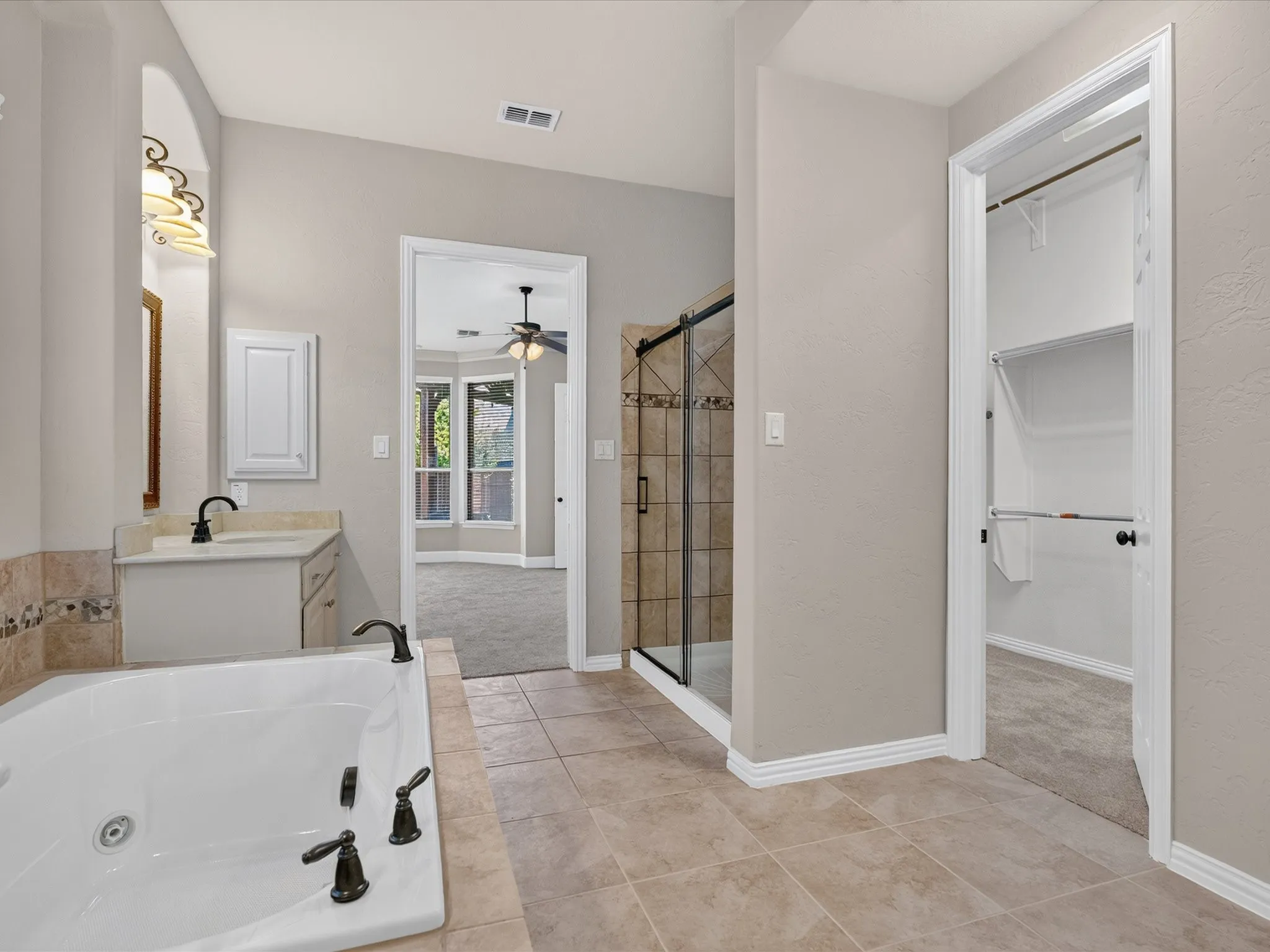 Single Family Residence For Rent in Collin County , 13108 Lyndhurst Drive, Frisco, Texas 75035, 6 Bedroom, 4 Bathroom, 3 Garage spaces, 4,523 Sqft, built in 2008, mls#21362738, Real Estate Agent in Frisco, Homes For Rent in Collin county, Homes For Rent in Frisco, Realtor in Frisco Texas, Real Estate Brokerage Independent Realty Texas, Luminita Cordes Realtor