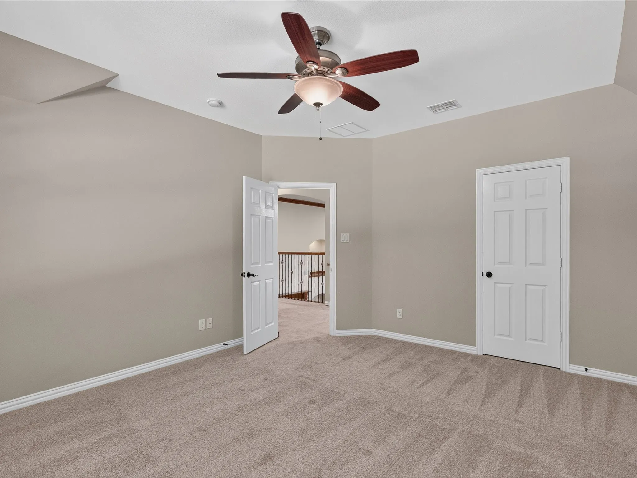 Single Family Residence For Rent in Collin County , 13108 Lyndhurst Drive, Frisco, Texas 75035, 6 Bedroom, 4 Bathroom, 3 Garage spaces, 4,523 Sqft, built in 2008, mls#21362738, Real Estate Agent in Frisco, Homes For Rent in Collin county, Homes For Rent in Frisco, Realtor in Frisco Texas, Real Estate Brokerage Independent Realty Texas, Luminita Cordes Realtor