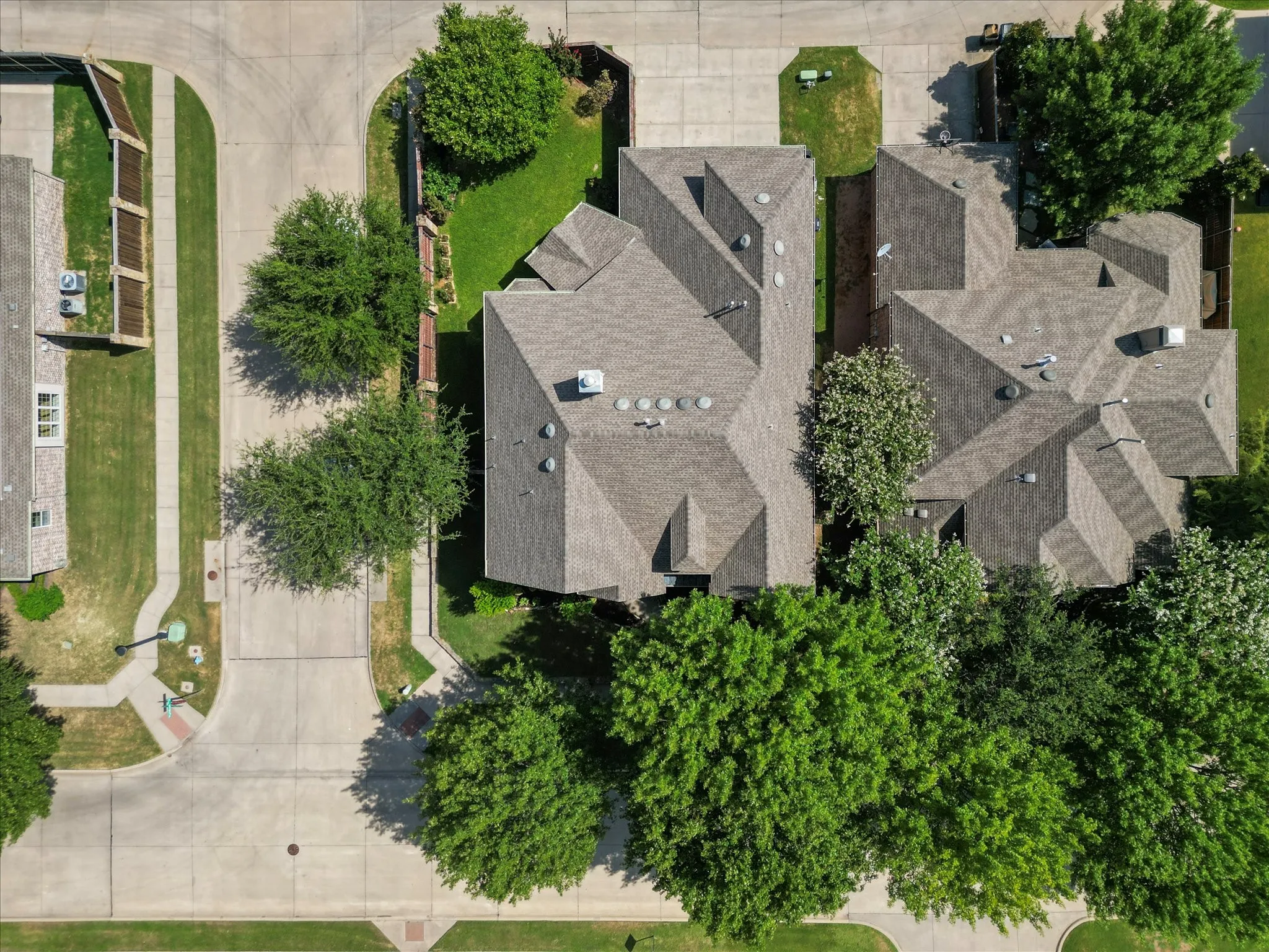 Single Family Residence For Rent in Collin County , 13108 Lyndhurst Drive, Frisco, Texas 75035, 6 Bedroom, 4 Bathroom, 3 Garage spaces, 4,523 Sqft, built in 2008, mls#21362738, Real Estate Agent in Frisco, Homes For Rent in Collin county, Homes For Rent in Frisco, Realtor in Frisco Texas, Real Estate Brokerage Independent Realty Texas, Luminita Cordes Realtor