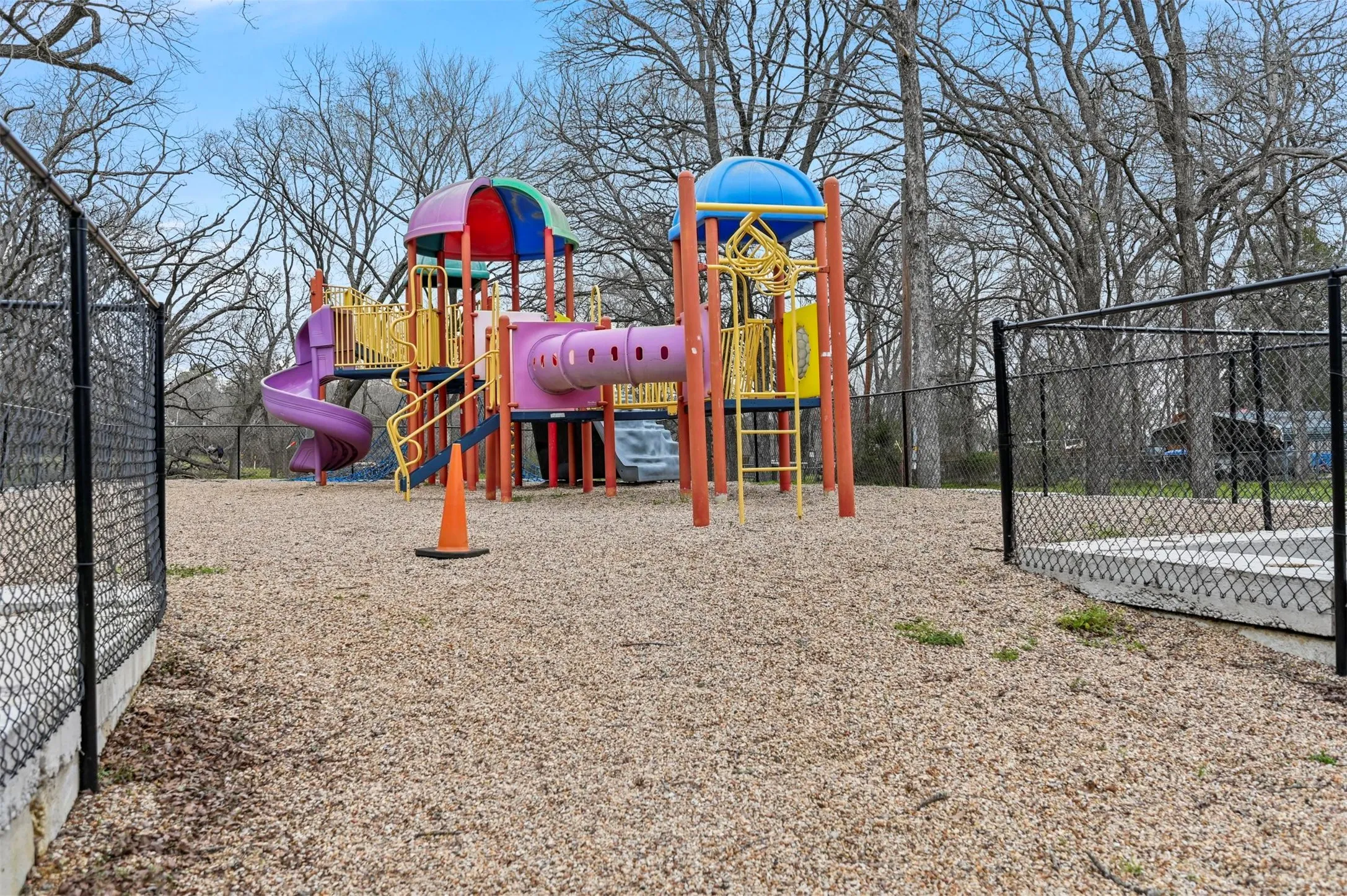 Single Family Residence For Sale in Johnson County , 88 Live Oak Street, Alvarado, Texas 76009, 1 Bedroom, 2 Bathroom, Garage spaces, 924 Sqft, built in 1985, Price $138,000, mls#21350304, Real Estate Agent in Alvarado, Homes For Sale in Johnson county, Homes For Sale in Alvarado, Realtor in Alvarado Texas, Real Estate Brokerage Independent Realty Texas, Luminita Cordes Realtor