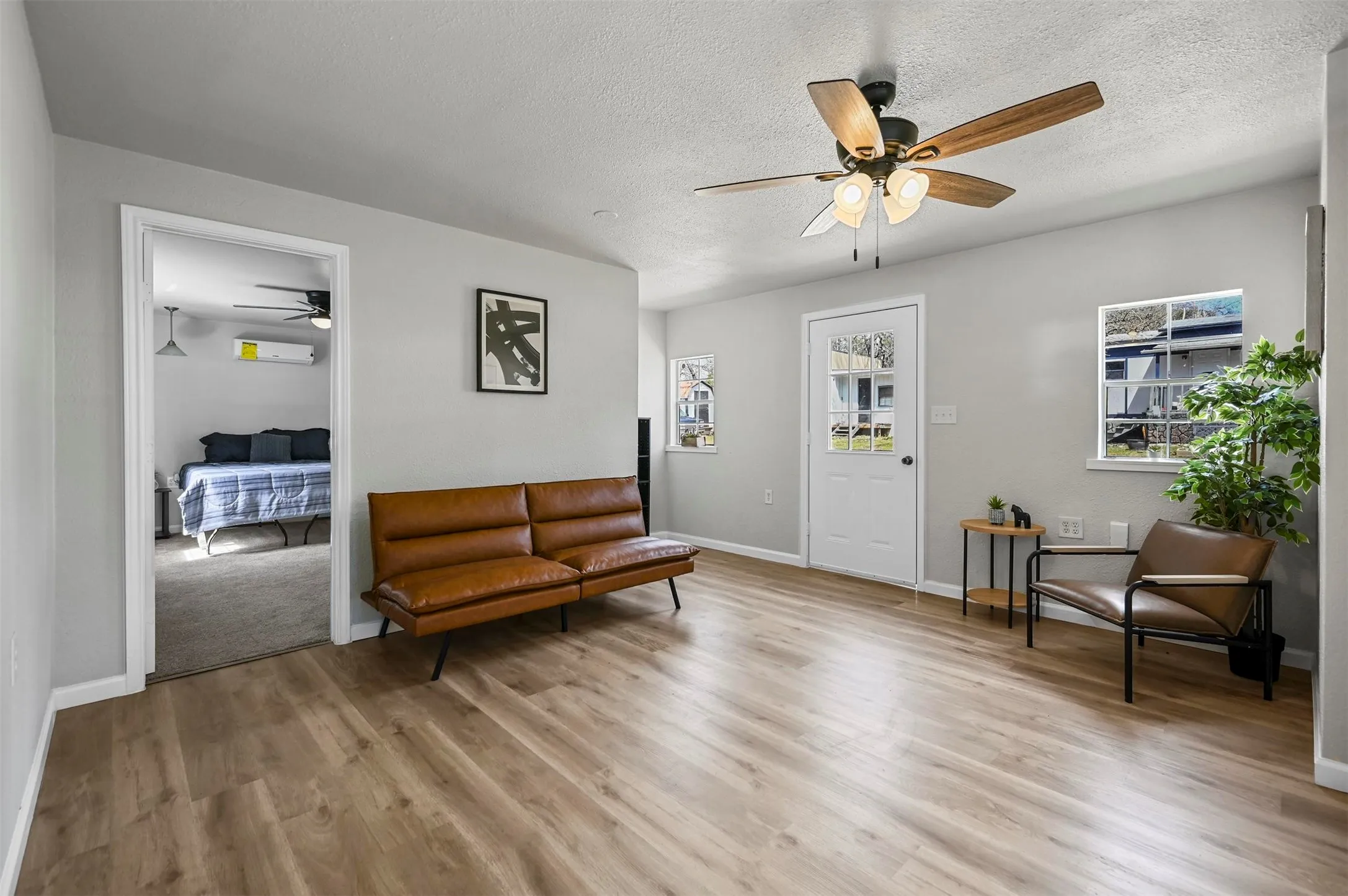 Single Family Residence For Sale in Johnson County , 88 Live Oak Street, Alvarado, Texas 76009, 1 Bedroom, 2 Bathroom, Garage spaces, 924 Sqft, built in 1985, Price $138,000, mls#21350304, Real Estate Agent in Alvarado, Homes For Sale in Johnson county, Homes For Sale in Alvarado, Realtor in Alvarado Texas, Real Estate Brokerage Independent Realty Texas, Luminita Cordes Realtor