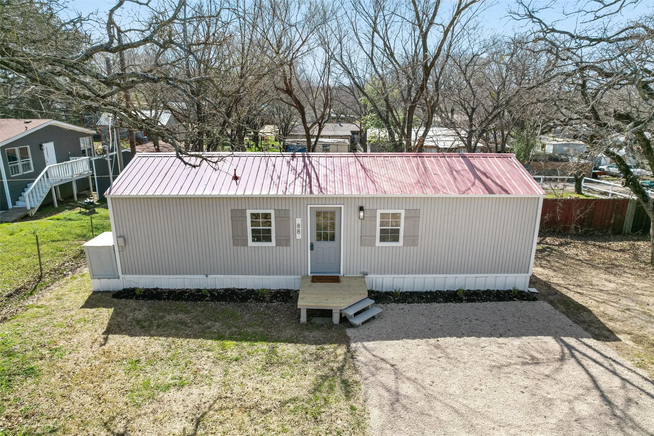Single Family Residence For Sale in Johnson County , 88 Live Oak Street, Alvarado, Texas 76009, 1 Bedroom, 2 Bathroom, Garage spaces, 924 Sqft, built in 1985, Price $138,000, mls#21350304, Real Estate Agent in Alvarado, Homes For Sale in Johnson county, Homes For Sale in Alvarado, Realtor in Alvarado Texas, Real Estate Brokerage Independent Realty Texas, Luminita Cordes Realtor