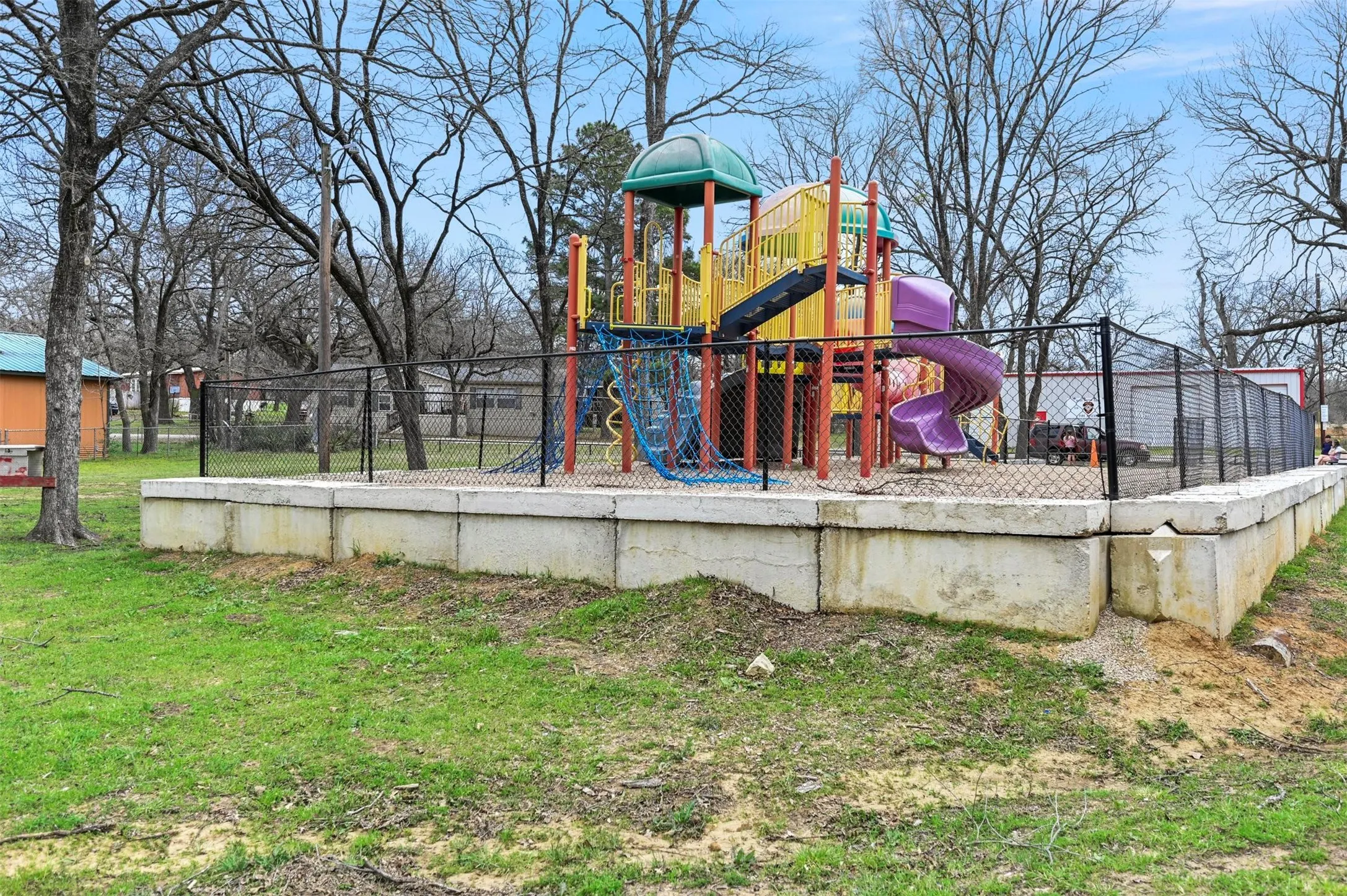 Single Family Residence For Sale in Johnson County , 88 Live Oak Street, Alvarado, Texas 76009, 1 Bedroom, 2 Bathroom, Garage spaces, 924 Sqft, built in 1985, Price $138,000, mls#21350304, Real Estate Agent in Alvarado, Homes For Sale in Johnson county, Homes For Sale in Alvarado, Realtor in Alvarado Texas, Real Estate Brokerage Independent Realty Texas, Luminita Cordes Realtor