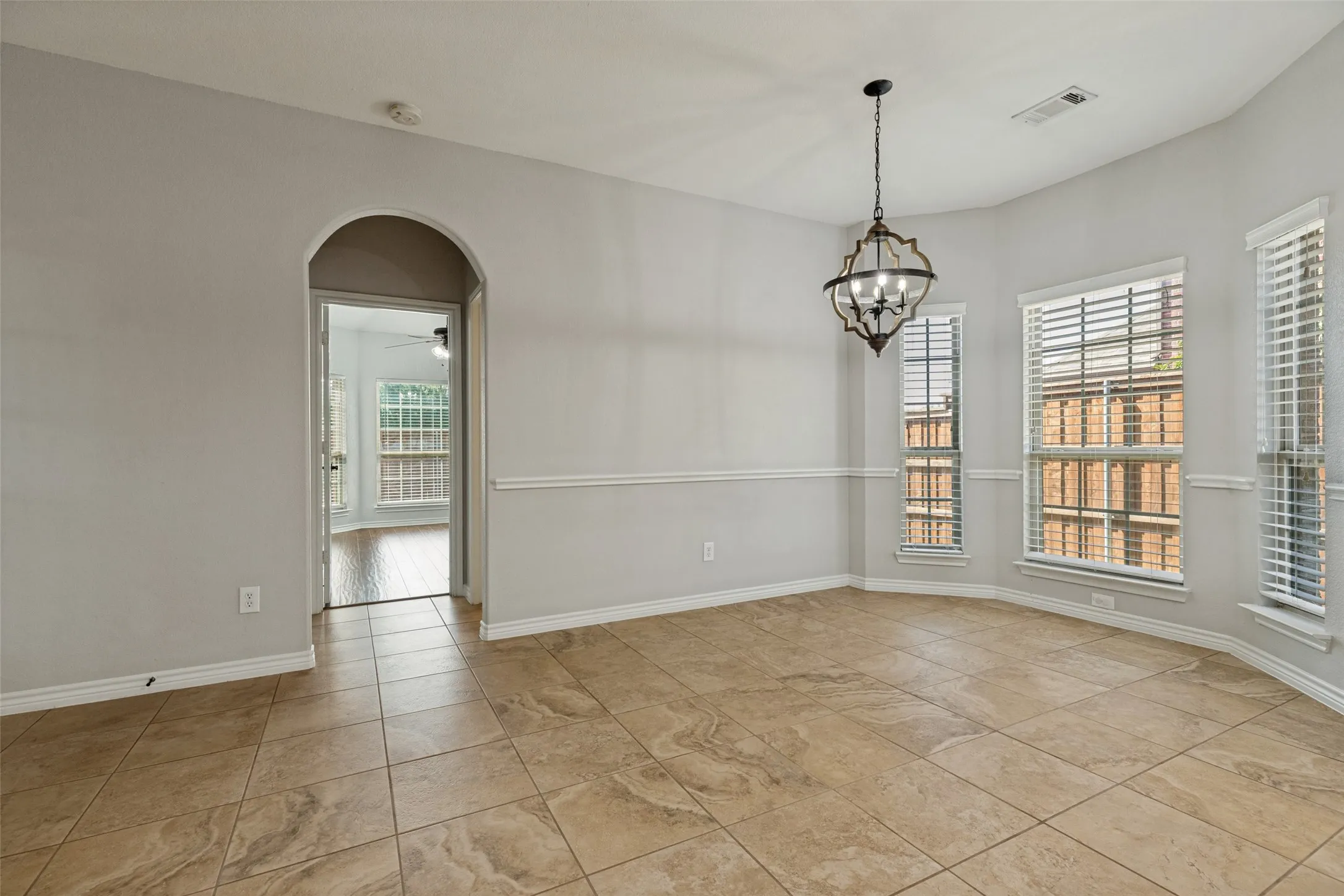 Single Family Residence For Sale in Collin County , 881 Twin Buttes Drive, Prosper, Texas 75078, 5 Bedroom, 4 Bathroom, 3 Garage spaces, 4,165 Sqft, built in 2012, mls#21364736, Real Estate Agent in Prosper, Homes For Sale in Collin county, Homes For Sale in Prosper, Realtor in Prosper Texas, Real Estate Brokerage Independent Realty Texas, Luminita Cordes Realtor