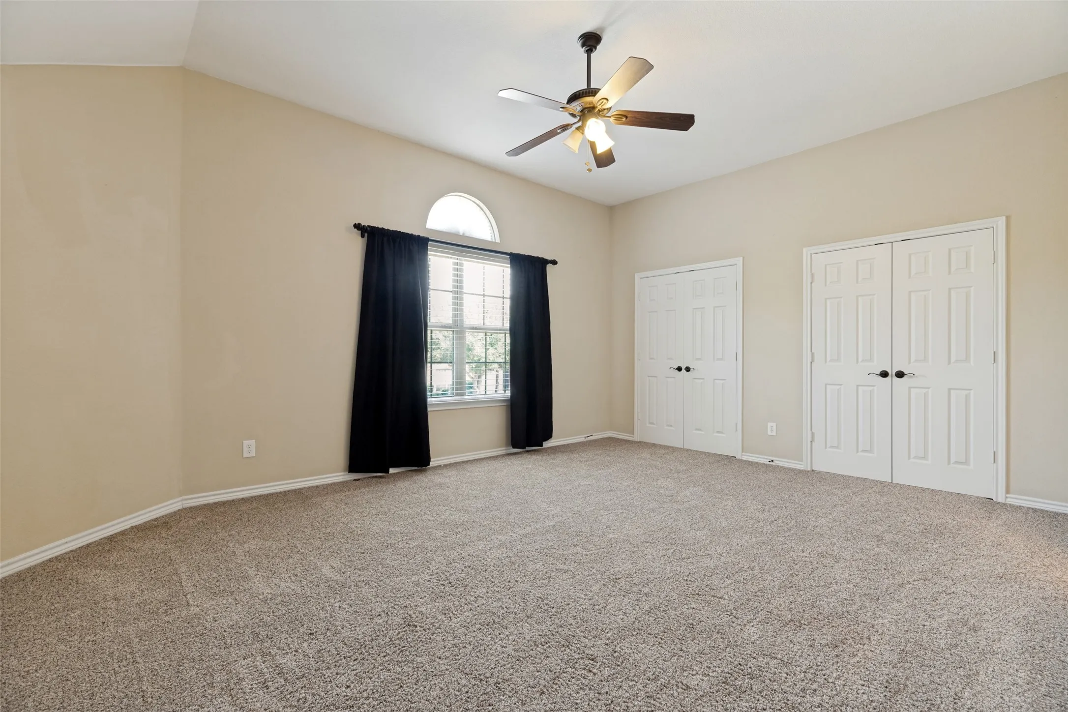 Single Family Residence For Sale in Collin County , 881 Twin Buttes Drive, Prosper, Texas 75078, 5 Bedroom, 4 Bathroom, 3 Garage spaces, 4,165 Sqft, built in 2012, mls#21364736, Real Estate Agent in Prosper, Homes For Sale in Collin county, Homes For Sale in Prosper, Realtor in Prosper Texas, Real Estate Brokerage Independent Realty Texas, Luminita Cordes Realtor
