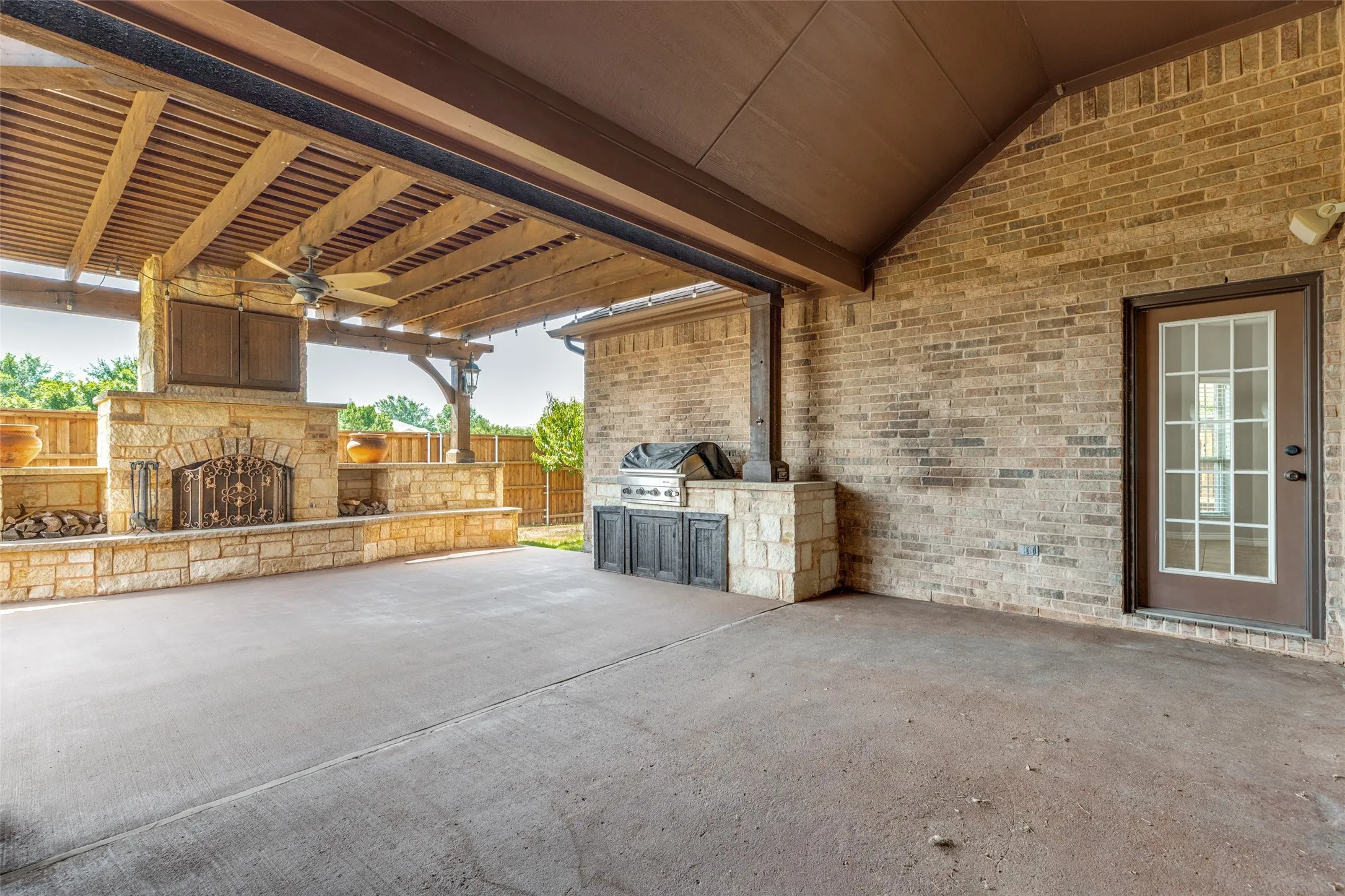 Single Family Residence For Sale in Collin County , 881 Twin Buttes Drive, Prosper, Texas 75078, 5 Bedroom, 4 Bathroom, 3 Garage spaces, 4,165 Sqft, built in 2012, mls#21364736, Real Estate Agent in Prosper, Homes For Sale in Collin county, Homes For Sale in Prosper, Realtor in Prosper Texas, Real Estate Brokerage Independent Realty Texas, Luminita Cordes Realtor