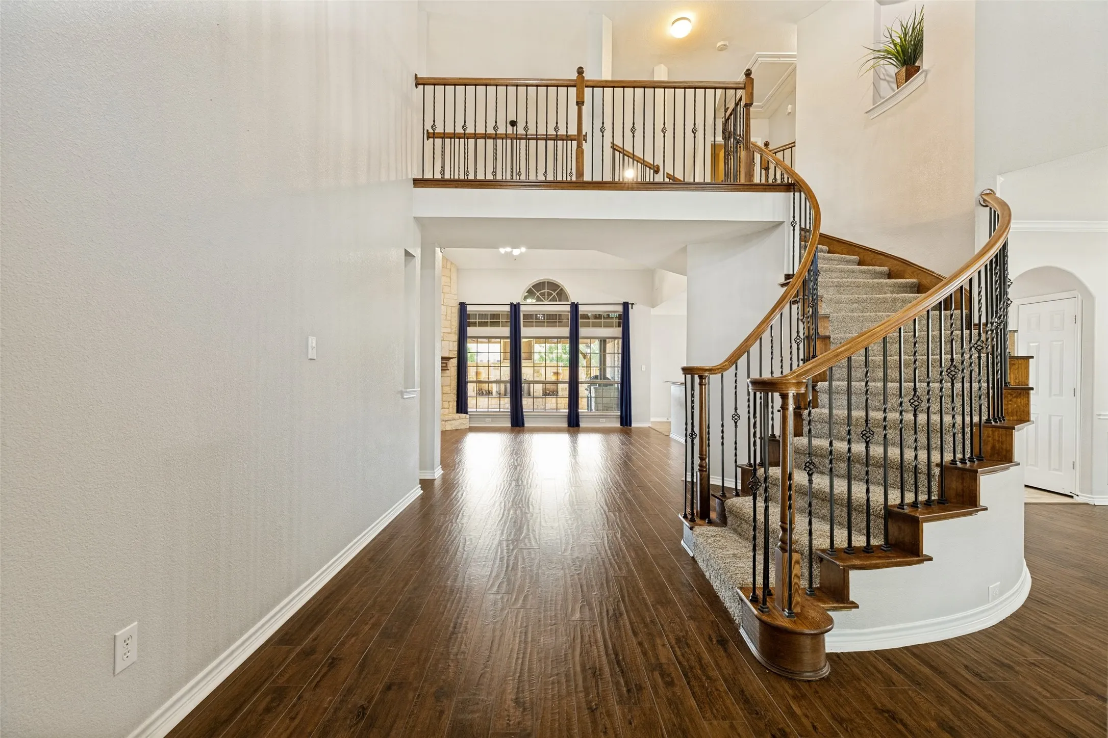 Single Family Residence For Sale in Collin County , 881 Twin Buttes Drive, Prosper, Texas 75078, 5 Bedroom, 4 Bathroom, 3 Garage spaces, 4,165 Sqft, built in 2012, mls#21364736, Real Estate Agent in Prosper, Homes For Sale in Collin county, Homes For Sale in Prosper, Realtor in Prosper Texas, Real Estate Brokerage Independent Realty Texas, Luminita Cordes Realtor