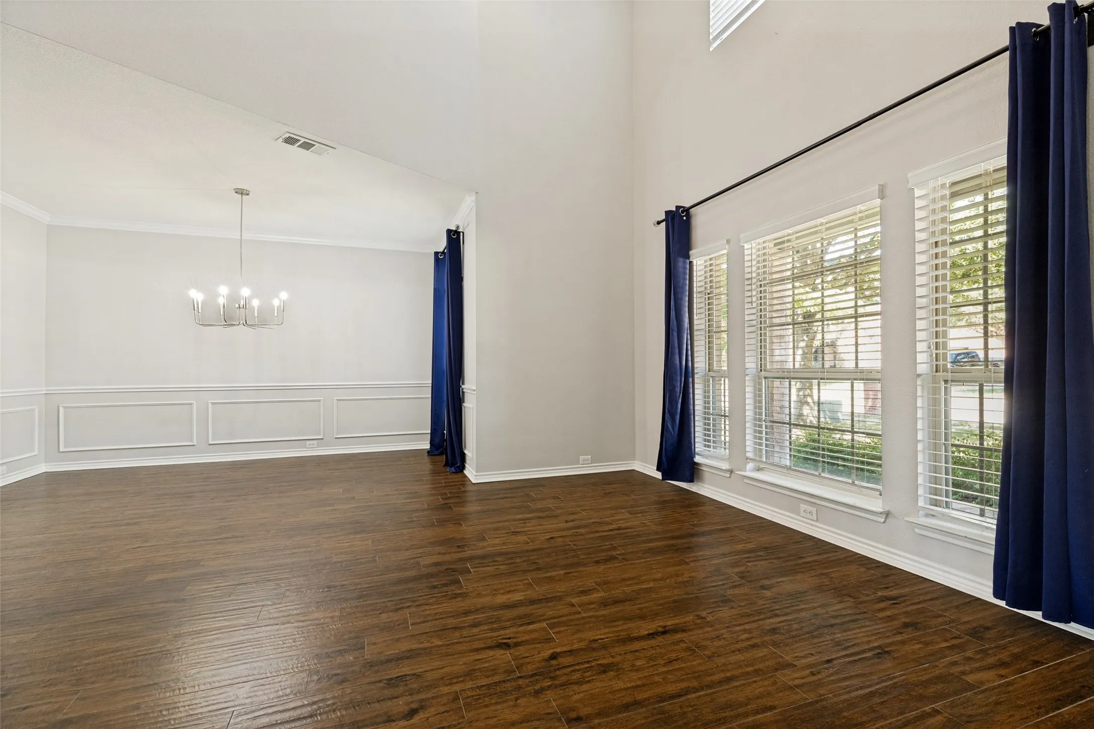 Single Family Residence For Sale in Collin County , 881 Twin Buttes Drive, Prosper, Texas 75078, 5 Bedroom, 4 Bathroom, 3 Garage spaces, 4,165 Sqft, built in 2012, mls#21364736, Real Estate Agent in Prosper, Homes For Sale in Collin county, Homes For Sale in Prosper, Realtor in Prosper Texas, Real Estate Brokerage Independent Realty Texas, Luminita Cordes Realtor