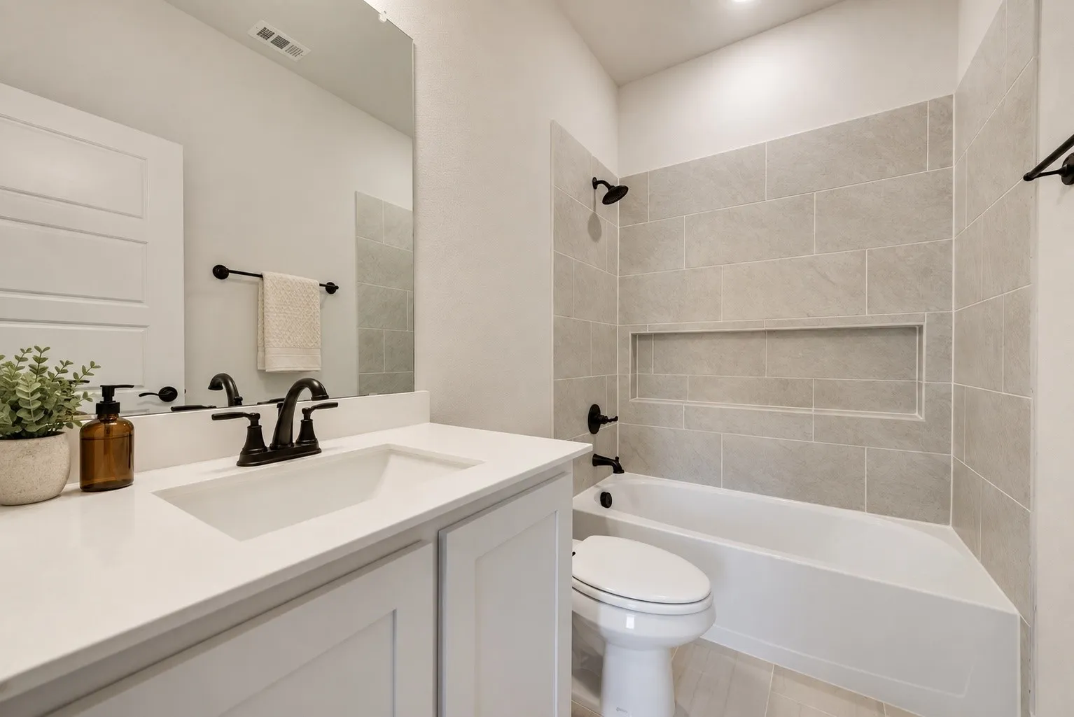 Single Family Residence For Sale in Parker County , 400 Mc Alpine, Springtown, Texas 76082, 5 Bedroom, 3 Bathroom, 3 Garage spaces, 2,738 Sqft, built in 2026, mls#21364628, Real Estate Agent in Springtown, Homes For Sale in Parker county, Homes For Sale in Springtown, Realtor in Springtown Texas, Real Estate Brokerage Independent Realty Texas, Luminita Cordes Realtor