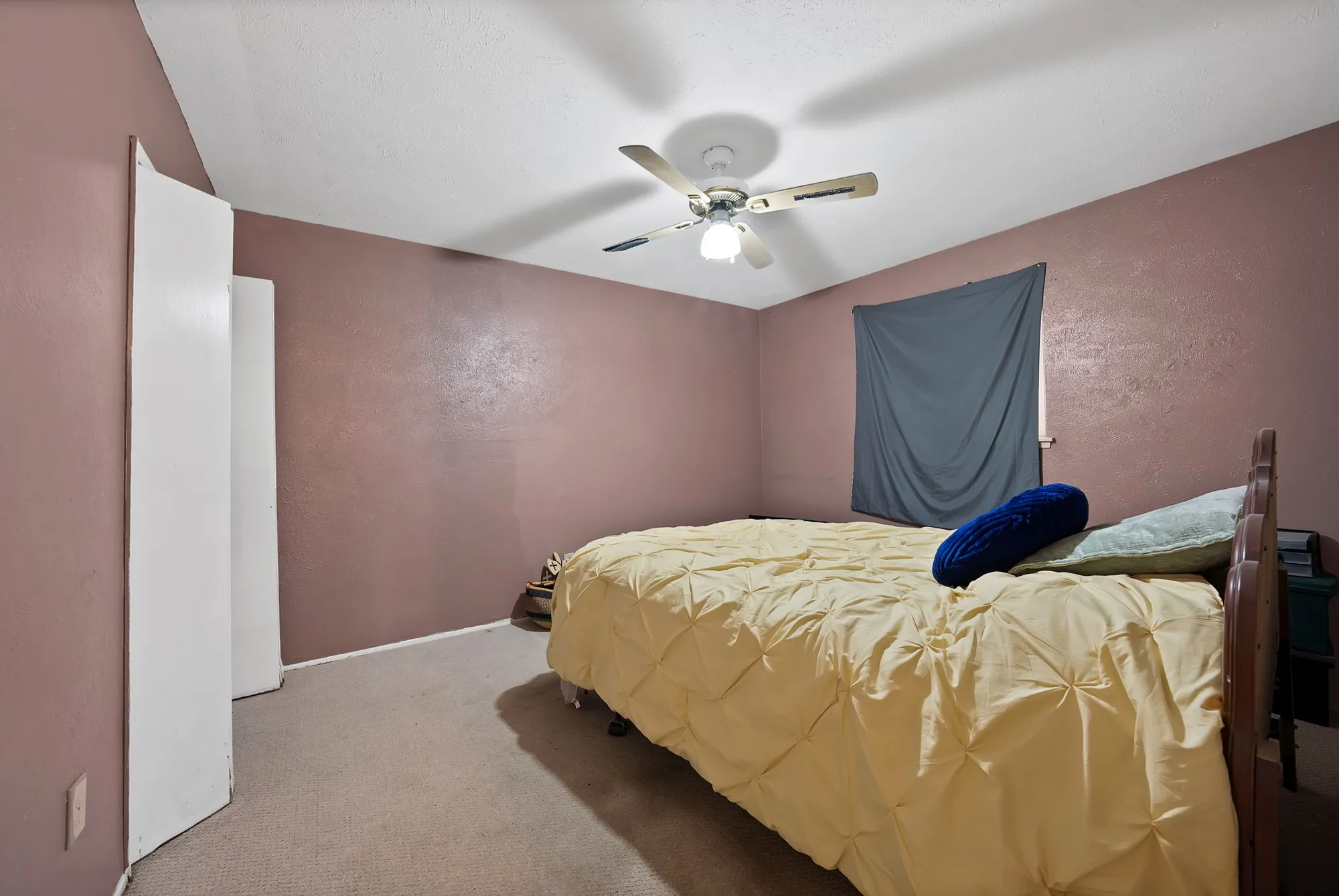 Single Family Residence For Sale in Dallas County , 241 S Young Boulevard, De Soto, Texas 75115, 3 Bedroom, 2 Bathroom, 2 Garage spaces, 1,712 Sqft, built in 1979, mls#21364742, Real Estate Agent in De Soto, Homes For Sale in Dallas county, Homes For Sale in De Soto, Realtor in De Soto Texas, Real Estate Brokerage Independent Realty Texas, Luminita Cordes Realtor