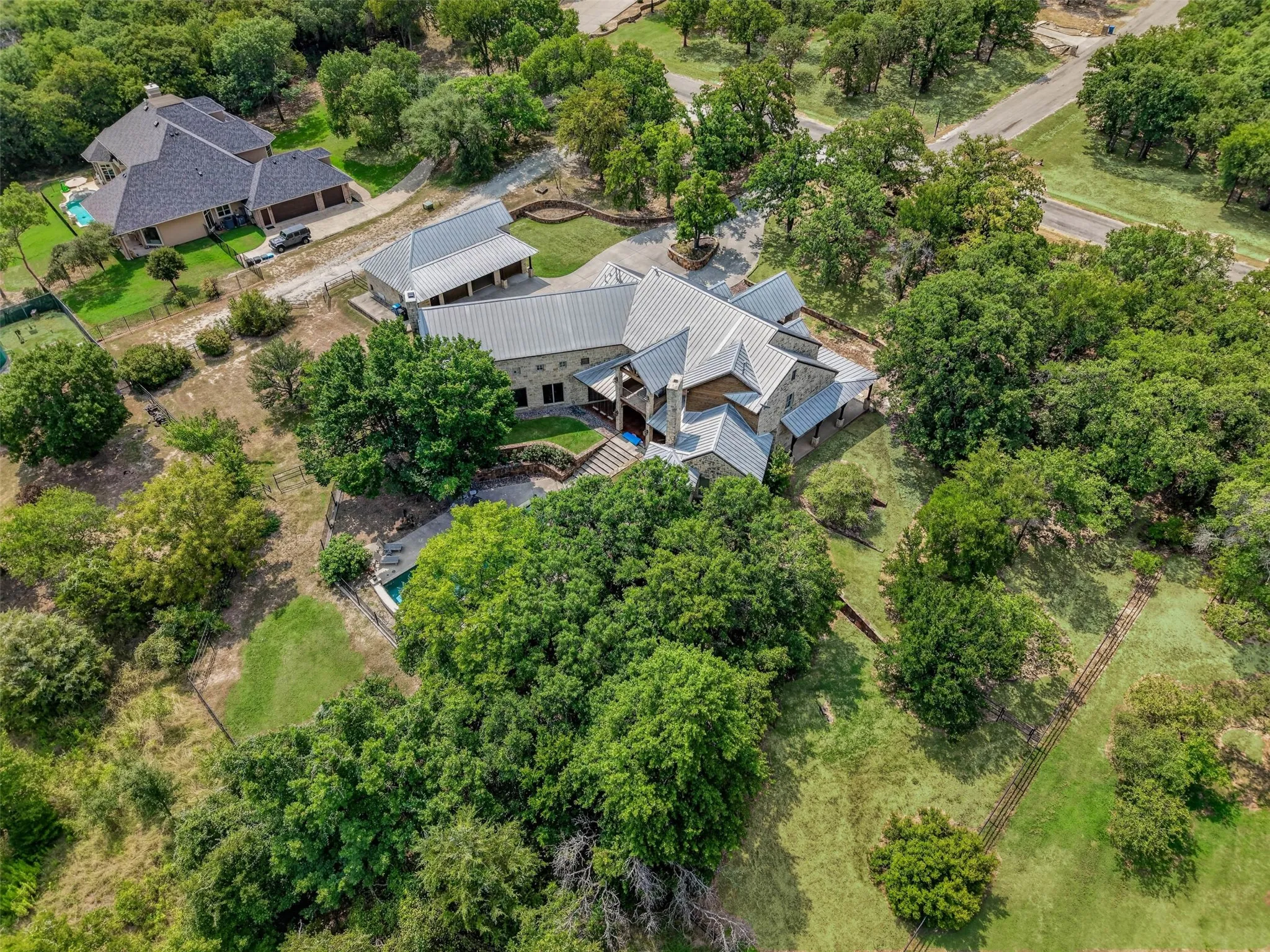 Single Family Residence For Sale in Parker County , 133 E Bozeman Lane, Fort Worth, Texas 76108, 4 Bedroom, 5 Bathroom, 4 Garage spaces, 5,693 Sqft, built in 2008, mls#21364743, Real Estate Agent in Fort Worth, Homes For Sale in Parker county, Homes For Sale in Fort Worth, Realtor in Fort Worth Texas, Real Estate Brokerage Independent Realty Texas, Luminita Cordes Realtor