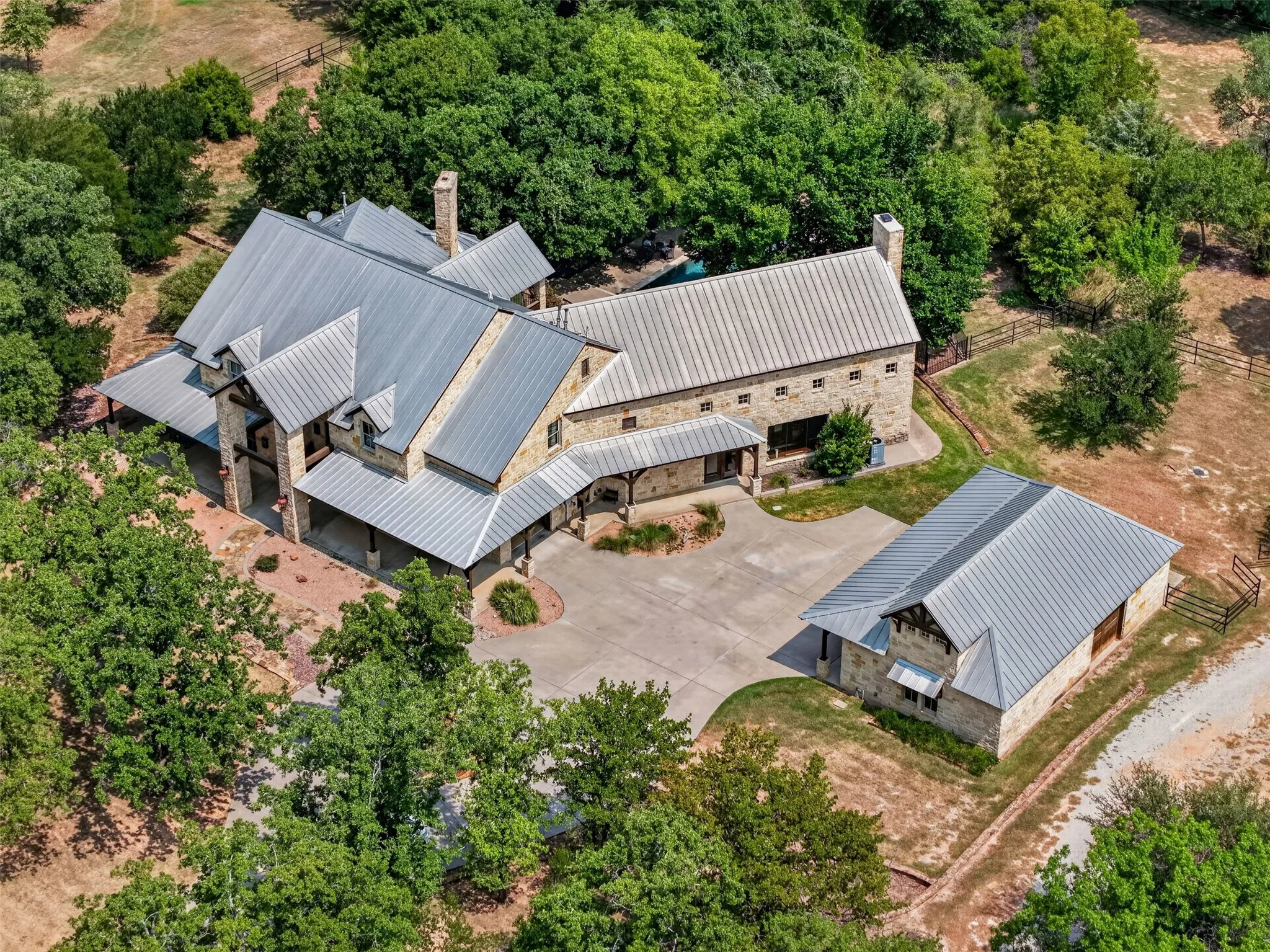 Single Family Residence For Sale in Parker County , 133 E Bozeman Lane, Fort Worth, Texas 76108, 4 Bedroom, 5 Bathroom, 4 Garage spaces, 5,693 Sqft, built in 2008, mls#21364743, Real Estate Agent in Fort Worth, Homes For Sale in Parker county, Homes For Sale in Fort Worth, Realtor in Fort Worth Texas, Real Estate Brokerage Independent Realty Texas, Luminita Cordes Realtor