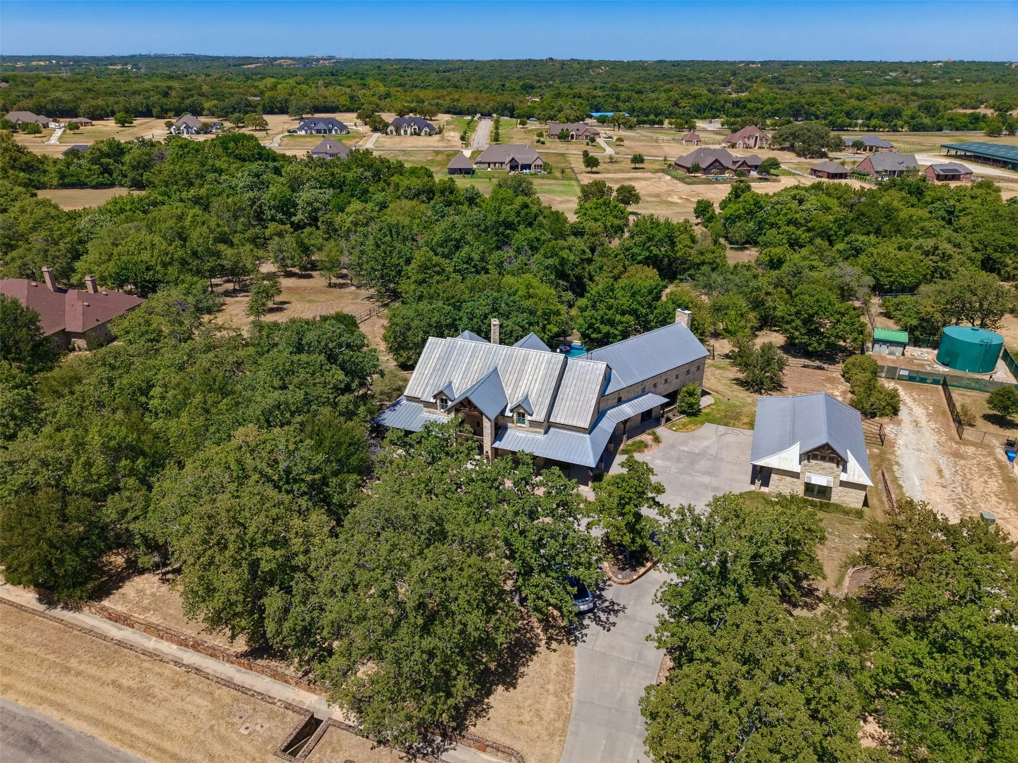 Single Family Residence For Sale in Parker County , 133 E Bozeman Lane, Fort Worth, Texas 76108, 4 Bedroom, 5 Bathroom, 4 Garage spaces, 5,693 Sqft, built in 2008, mls#21364743, Real Estate Agent in Fort Worth, Homes For Sale in Parker county, Homes For Sale in Fort Worth, Realtor in Fort Worth Texas, Real Estate Brokerage Independent Realty Texas, Luminita Cordes Realtor