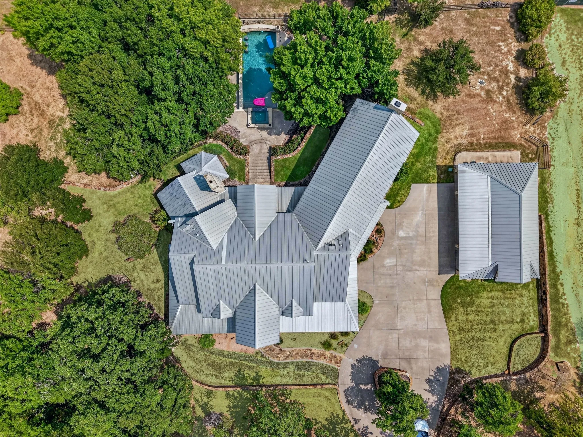 Single Family Residence For Sale in Parker County , 133 E Bozeman Lane, Fort Worth, Texas 76108, 4 Bedroom, 5 Bathroom, 4 Garage spaces, 5,693 Sqft, built in 2008, mls#21364743, Real Estate Agent in Fort Worth, Homes For Sale in Parker county, Homes For Sale in Fort Worth, Realtor in Fort Worth Texas, Real Estate Brokerage Independent Realty Texas, Luminita Cordes Realtor