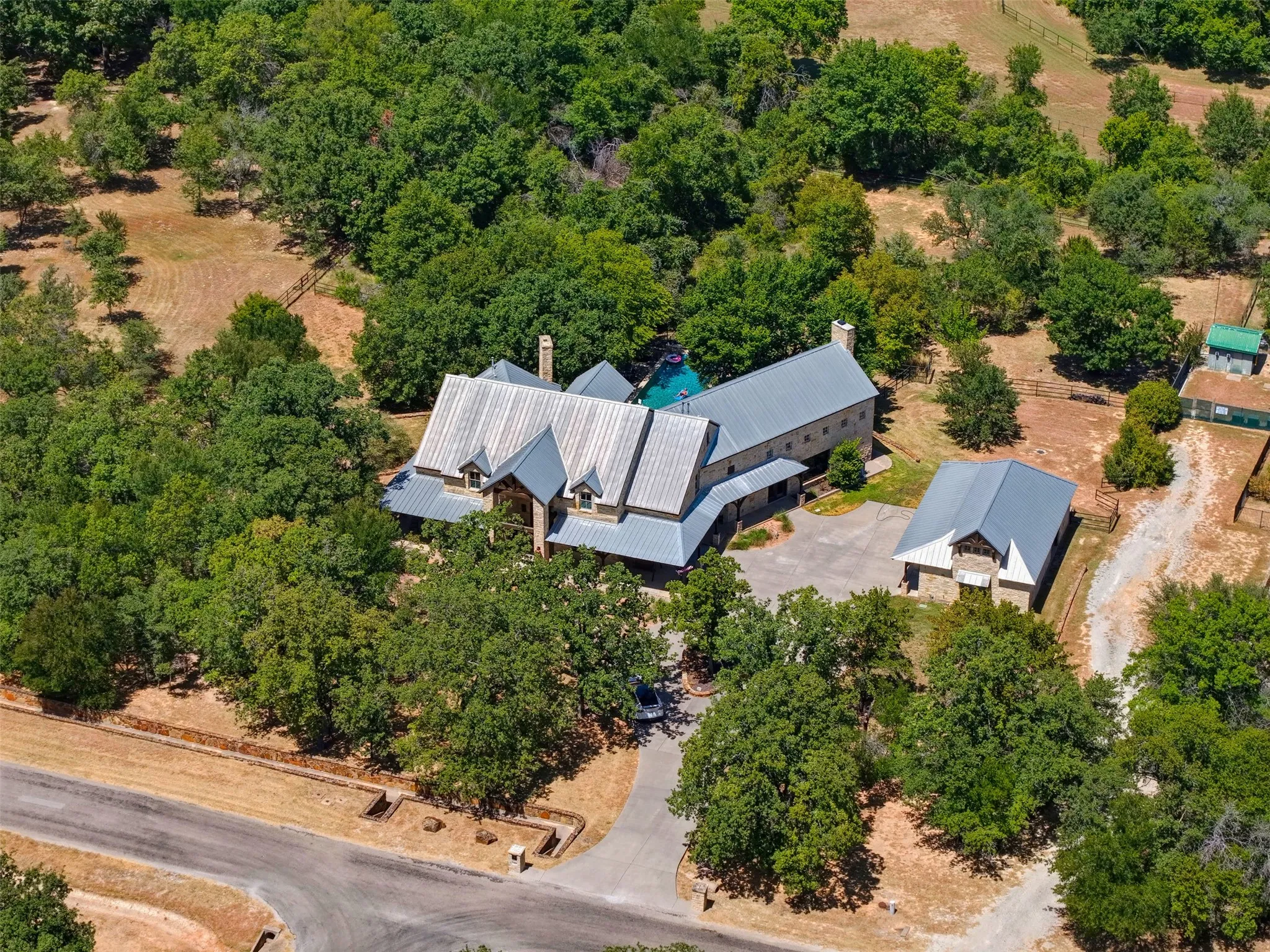 Single Family Residence For Sale in Parker County , 133 E Bozeman Lane, Fort Worth, Texas 76108, 4 Bedroom, 5 Bathroom, 4 Garage spaces, 5,693 Sqft, built in 2008, mls#21364743, Real Estate Agent in Fort Worth, Homes For Sale in Parker county, Homes For Sale in Fort Worth, Realtor in Fort Worth Texas, Real Estate Brokerage Independent Realty Texas, Luminita Cordes Realtor