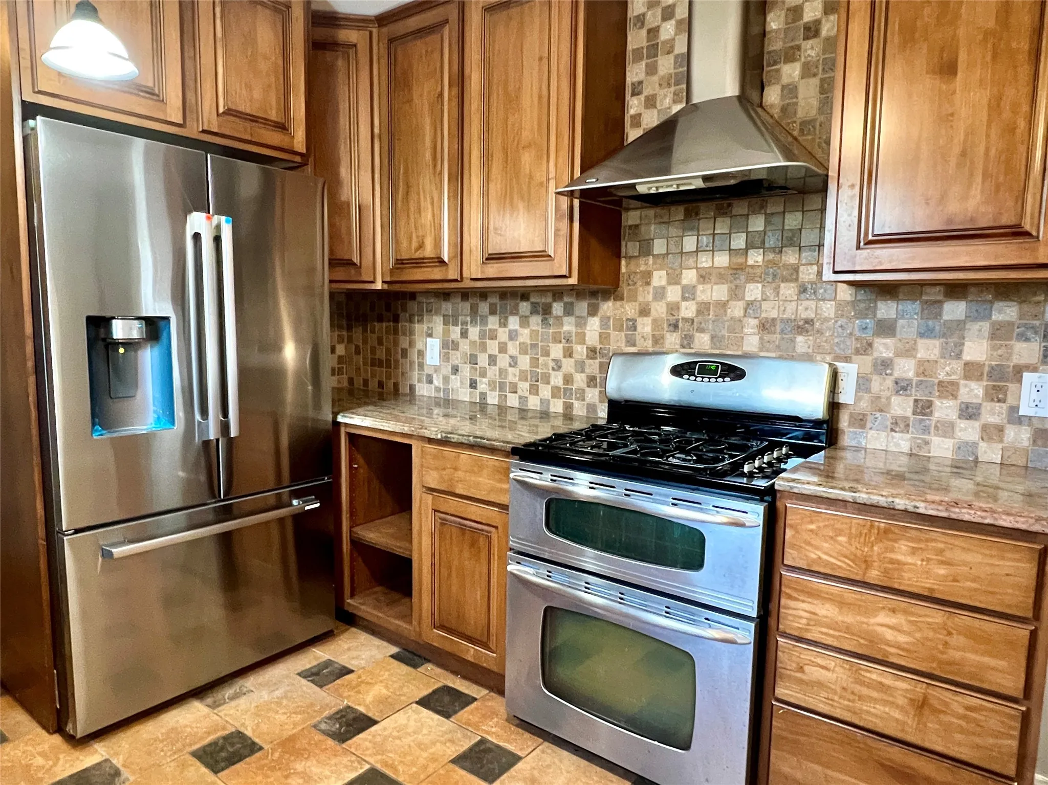 Duplex For Rent in Dallas County , 6017 La Vista Drive, Dallas, Texas 75214, 2 Bedroom, 2 Bathroom, 2 Garage spaces, 1,248 Sqft, built in 1935, mls#21364460, Real Estate Agent in Dallas, Homes For Rent in Dallas county, Homes For Rent in Dallas, Realtor in Dallas Texas, Real Estate Brokerage Independent Realty Texas, Luminita Cordes Realtor