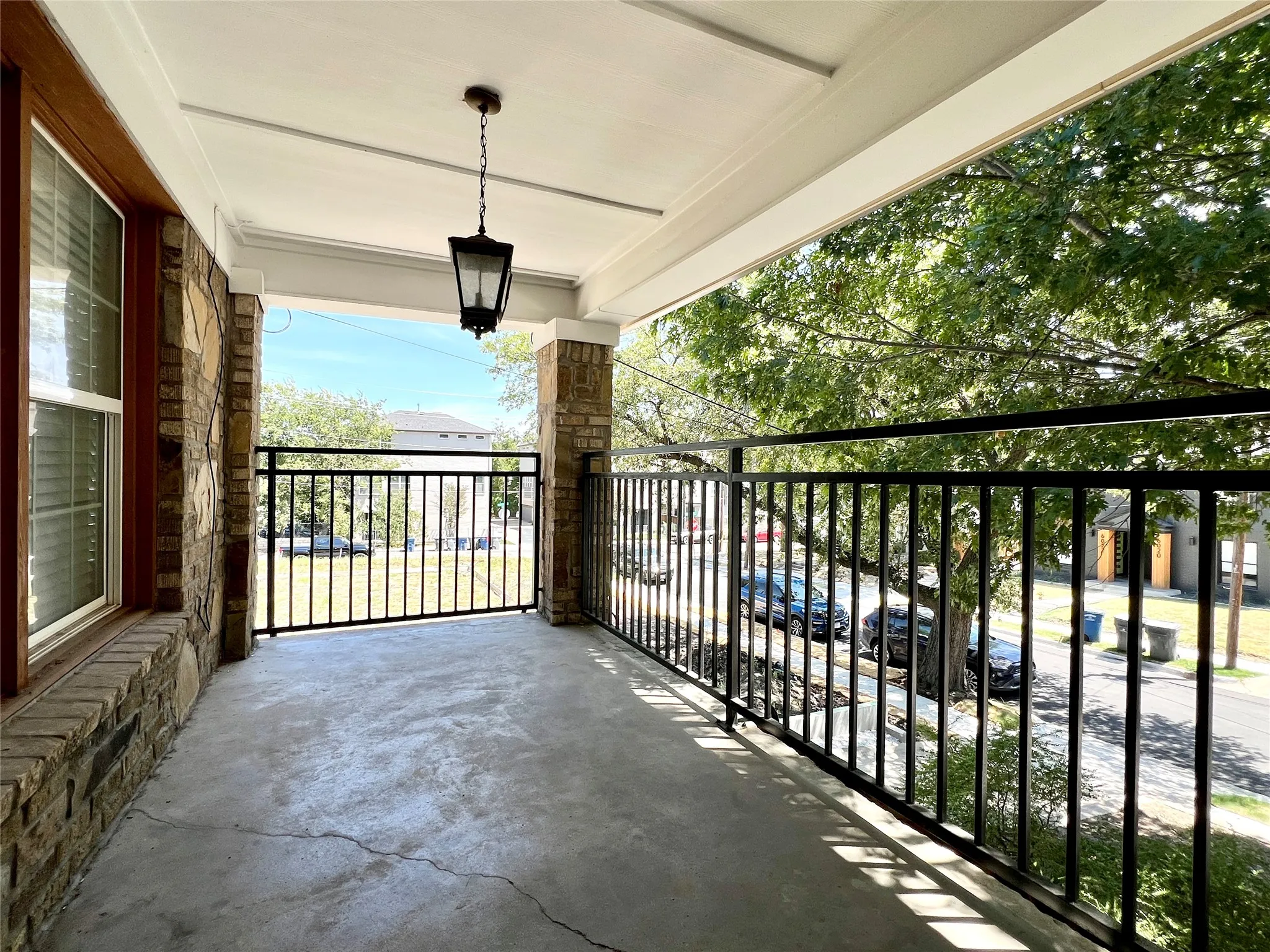 Duplex For Rent in Dallas County , 6017 La Vista Drive, Dallas, Texas 75214, 2 Bedroom, 2 Bathroom, 2 Garage spaces, 1,248 Sqft, built in 1935, mls#21364460, Real Estate Agent in Dallas, Homes For Rent in Dallas county, Homes For Rent in Dallas, Realtor in Dallas Texas, Real Estate Brokerage Independent Realty Texas, Luminita Cordes Realtor