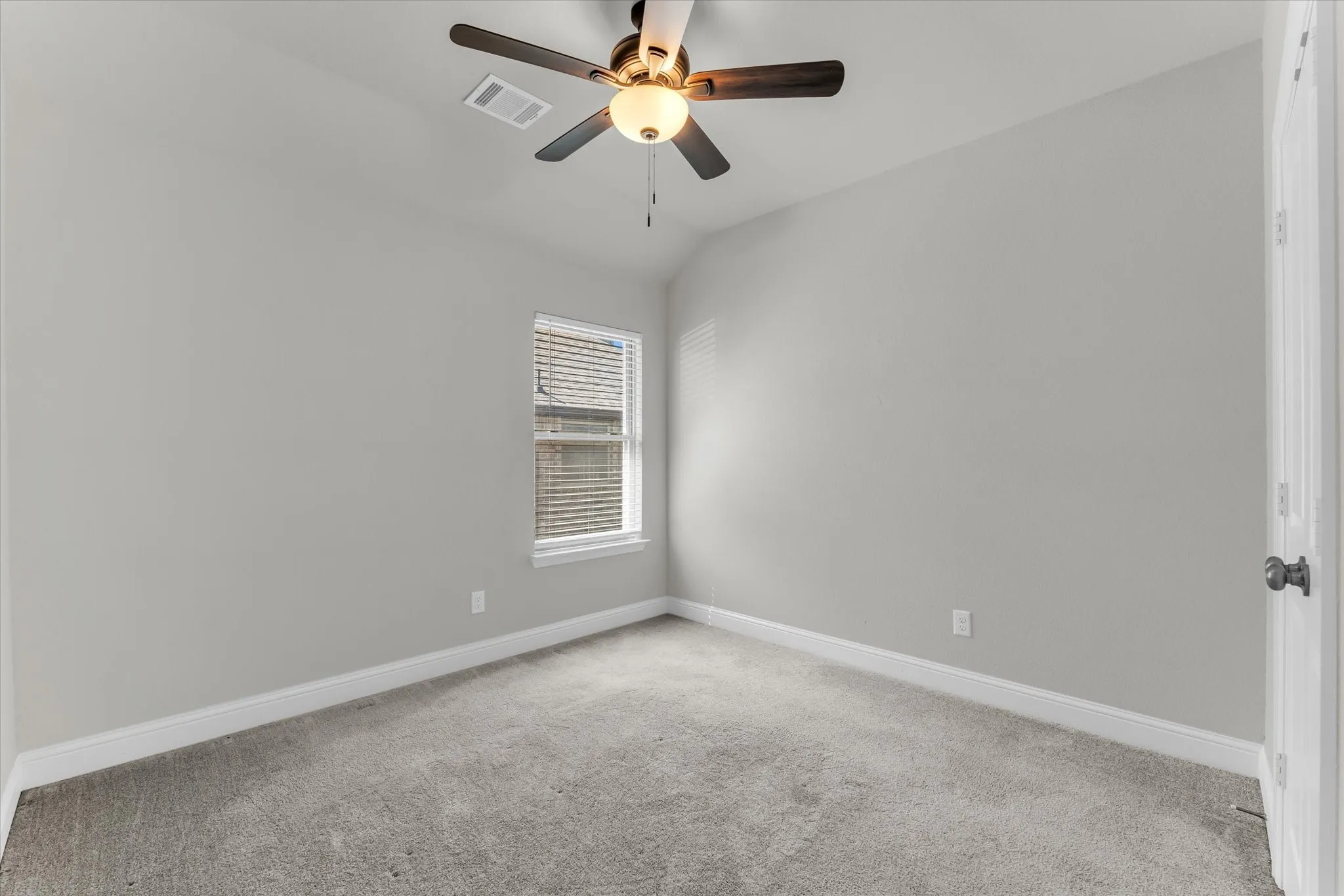 Single Family Residence For Sale in Mc Lennan County , 509 Paso Fino Street, Waco, Texas 76706, 3 Bedroom, 2 Bathroom, 2 Garage spaces, 1,751 Sqft, built in 2021, mls#21358355, Real Estate Agent in Waco, Homes For Sale in Mc Lennan county, Homes For Sale in Waco, Realtor in Waco Texas, Real Estate Brokerage Independent Realty Texas, Luminita Cordes Realtor