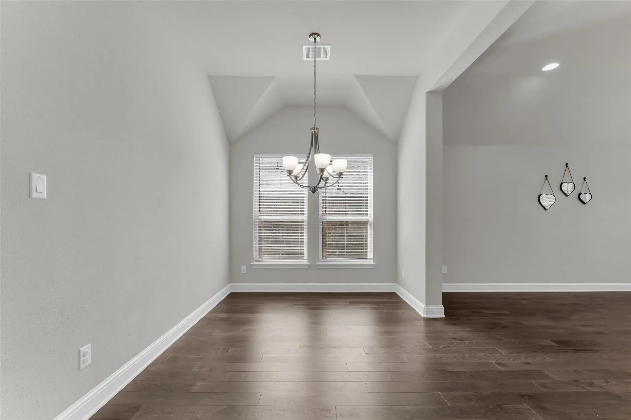 Single Family Residence For Sale in Mc Lennan County , 509 Paso Fino Street, Waco, Texas 76706, 3 Bedroom, 2 Bathroom, 2 Garage spaces, 1,751 Sqft, built in 2021, mls#21358355, Real Estate Agent in Waco, Homes For Sale in Mc Lennan county, Homes For Sale in Waco, Realtor in Waco Texas, Real Estate Brokerage Independent Realty Texas, Luminita Cordes Realtor