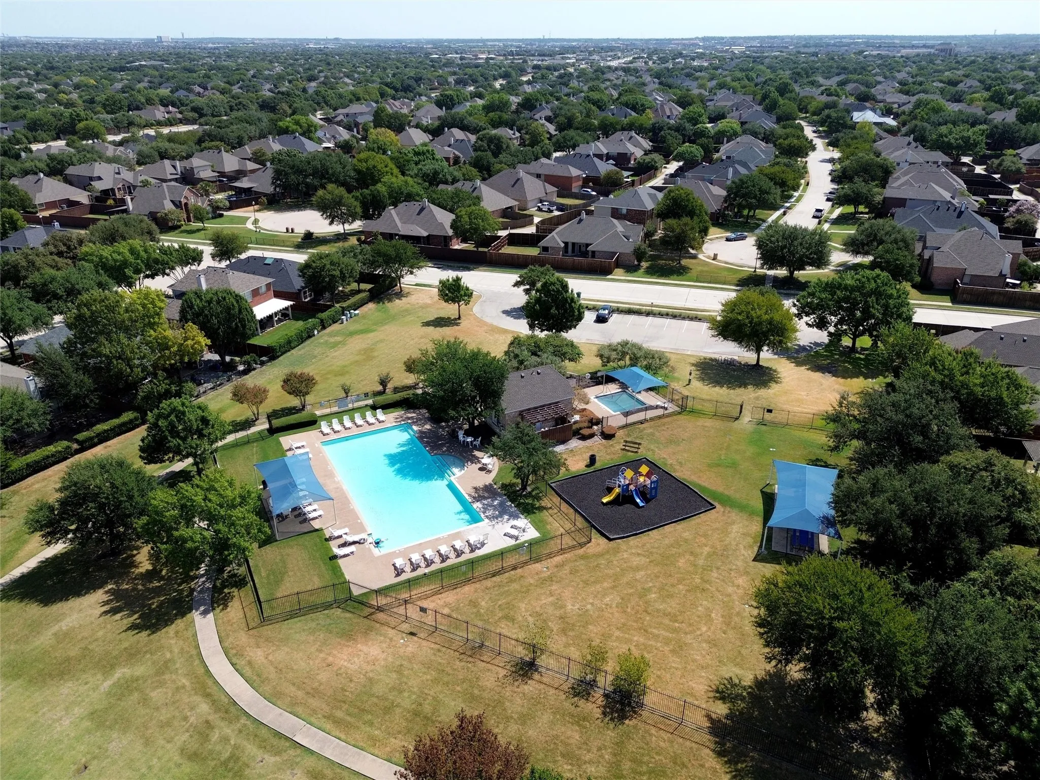 Single Family Residence For Sale in Denton County , 8431 Firewheel Lane, Frisco, Texas 75036, 4 Bedroom, 3 Bathroom, 2 Garage spaces, 2,621 Sqft, built in 2004, mls#21364729, Real Estate Agent in Frisco, Homes For Sale in Denton county, Homes For Sale in Frisco, Realtor in Frisco Texas, Real Estate Brokerage Independent Realty Texas, Luminita Cordes Realtor
