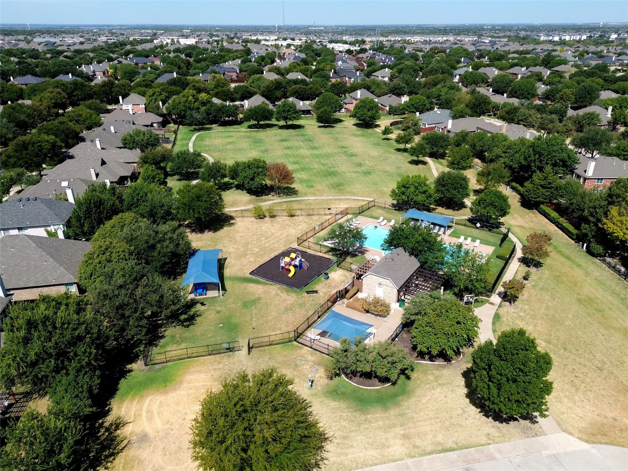 Single Family Residence For Sale in Denton County , 8431 Firewheel Lane, Frisco, Texas 75036, 4 Bedroom, 3 Bathroom, 2 Garage spaces, 2,621 Sqft, built in 2004, mls#21364729, Real Estate Agent in Frisco, Homes For Sale in Denton county, Homes For Sale in Frisco, Realtor in Frisco Texas, Real Estate Brokerage Independent Realty Texas, Luminita Cordes Realtor