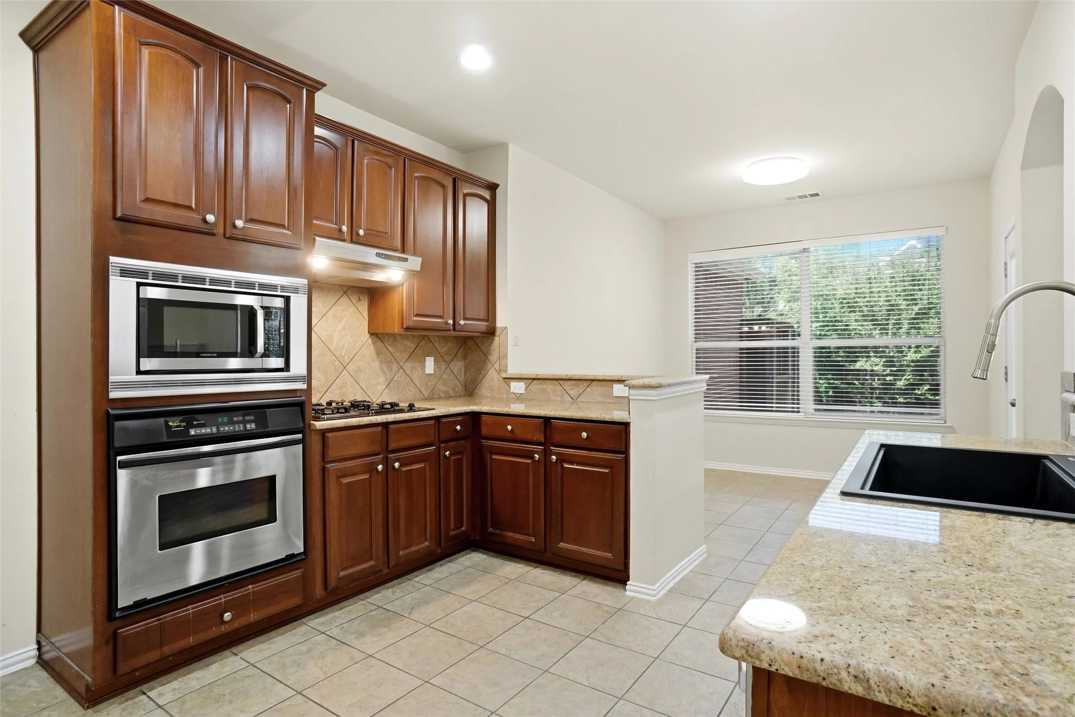 Single Family Residence For Sale in Denton County , 8431 Firewheel Lane, Frisco, Texas 75036, 4 Bedroom, 3 Bathroom, 2 Garage spaces, 2,621 Sqft, built in 2004, mls#21364729, Real Estate Agent in Frisco, Homes For Sale in Denton county, Homes For Sale in Frisco, Realtor in Frisco Texas, Real Estate Brokerage Independent Realty Texas, Luminita Cordes Realtor