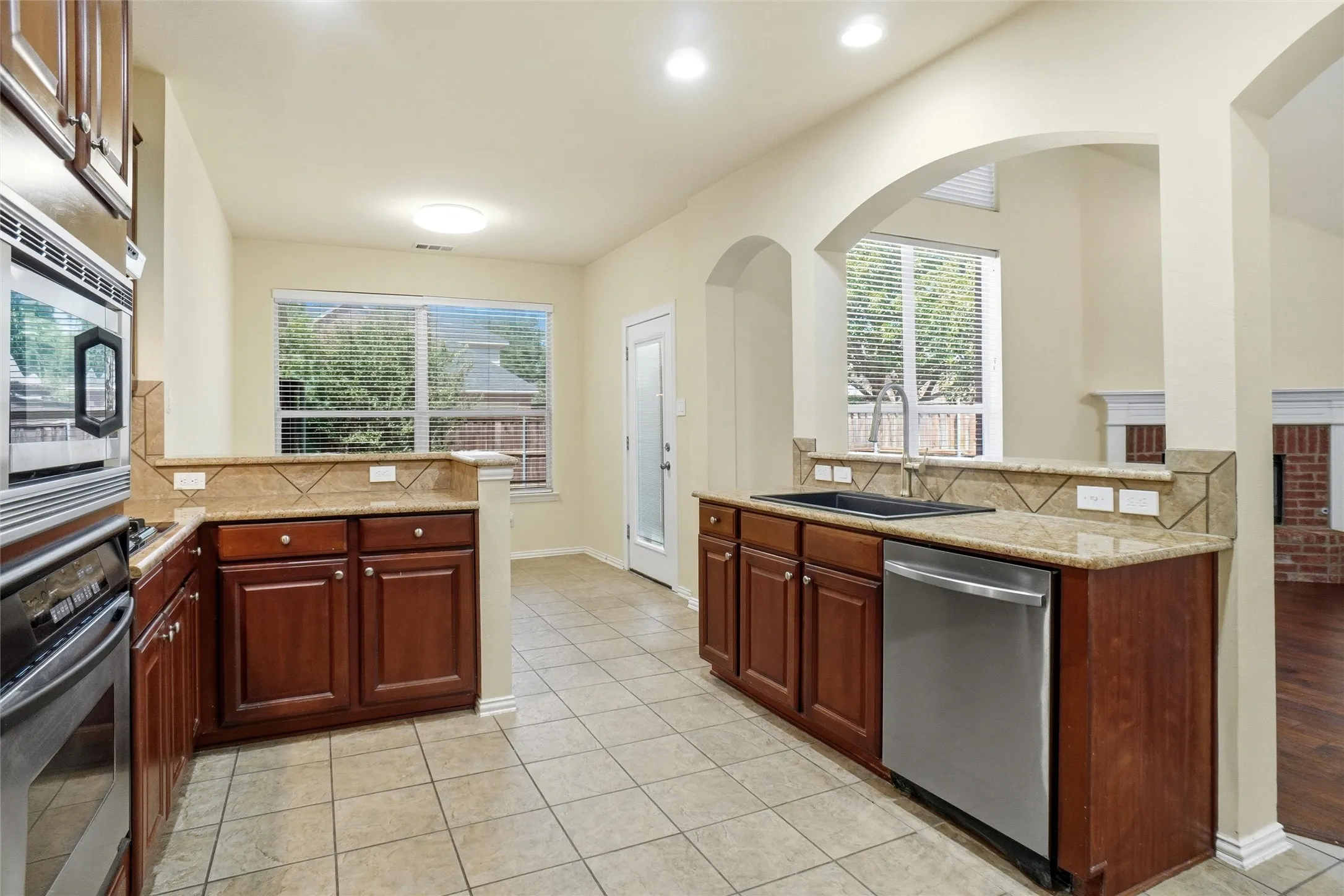 Single Family Residence For Sale in Denton County , 8431 Firewheel Lane, Frisco, Texas 75036, 4 Bedroom, 3 Bathroom, 2 Garage spaces, 2,621 Sqft, built in 2004, mls#21364729, Real Estate Agent in Frisco, Homes For Sale in Denton county, Homes For Sale in Frisco, Realtor in Frisco Texas, Real Estate Brokerage Independent Realty Texas, Luminita Cordes Realtor
