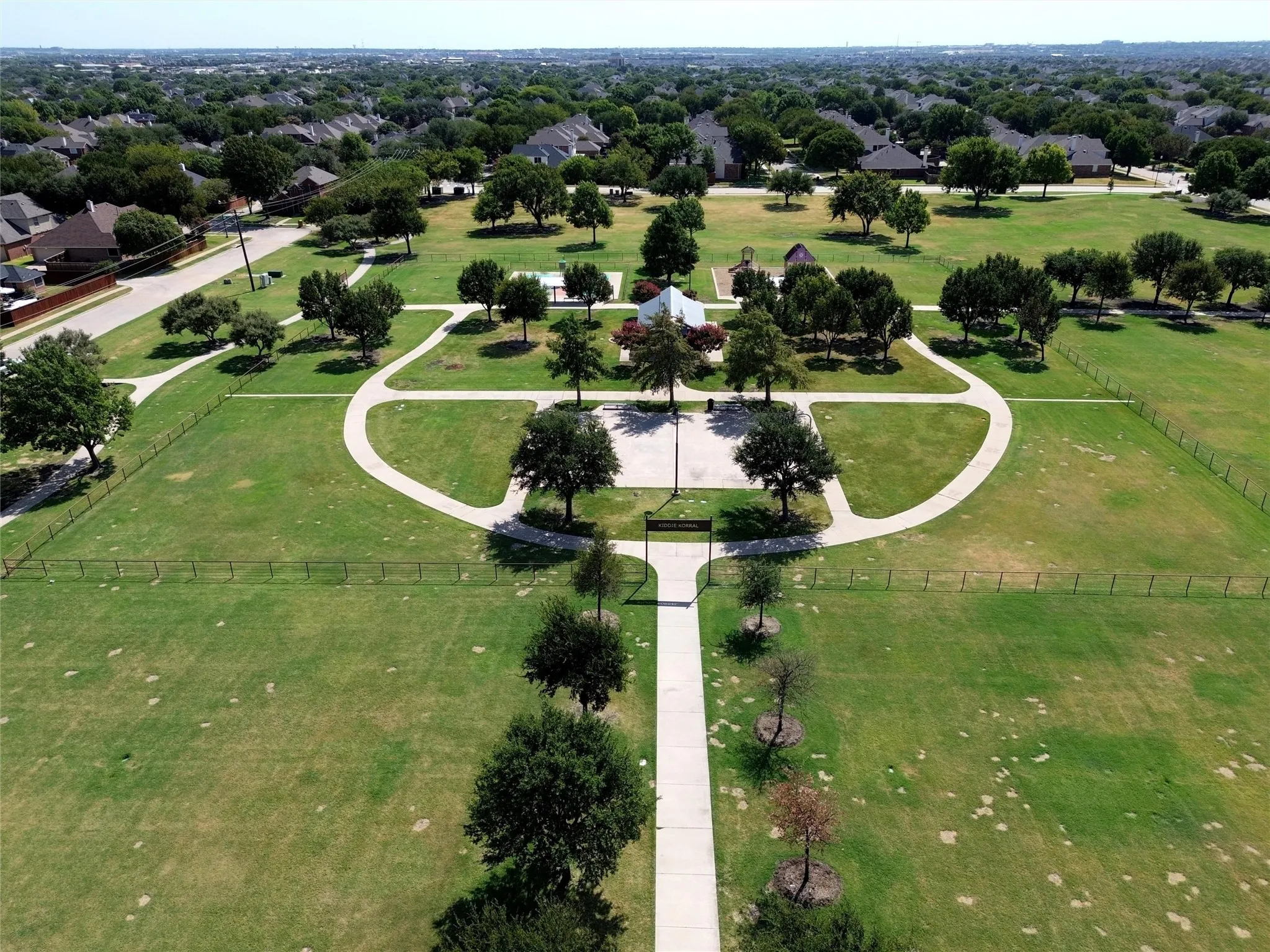 Single Family Residence For Sale in Denton County , 8431 Firewheel Lane, Frisco, Texas 75036, 4 Bedroom, 3 Bathroom, 2 Garage spaces, 2,621 Sqft, built in 2004, mls#21364729, Real Estate Agent in Frisco, Homes For Sale in Denton county, Homes For Sale in Frisco, Realtor in Frisco Texas, Real Estate Brokerage Independent Realty Texas, Luminita Cordes Realtor