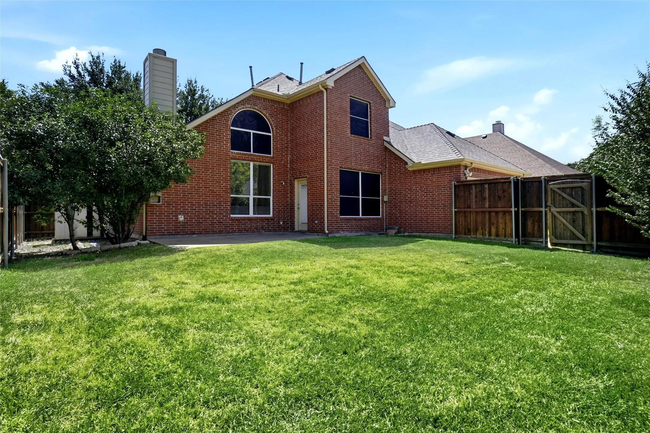 Single Family Residence For Sale in Denton County , 8431 Firewheel Lane, Frisco, Texas 75036, 4 Bedroom, 3 Bathroom, 2 Garage spaces, 2,621 Sqft, built in 2004, mls#21364729, Real Estate Agent in Frisco, Homes For Sale in Denton county, Homes For Sale in Frisco, Realtor in Frisco Texas, Real Estate Brokerage Independent Realty Texas, Luminita Cordes Realtor
