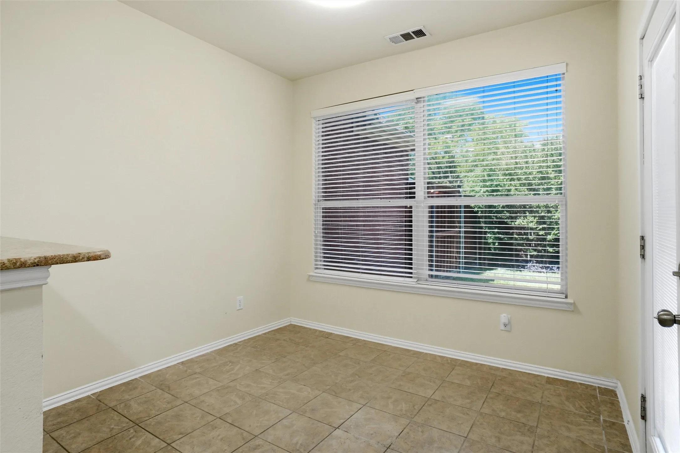 Single Family Residence For Sale in Denton County , 8431 Firewheel Lane, Frisco, Texas 75036, 4 Bedroom, 3 Bathroom, 2 Garage spaces, 2,621 Sqft, built in 2004, mls#21364729, Real Estate Agent in Frisco, Homes For Sale in Denton county, Homes For Sale in Frisco, Realtor in Frisco Texas, Real Estate Brokerage Independent Realty Texas, Luminita Cordes Realtor