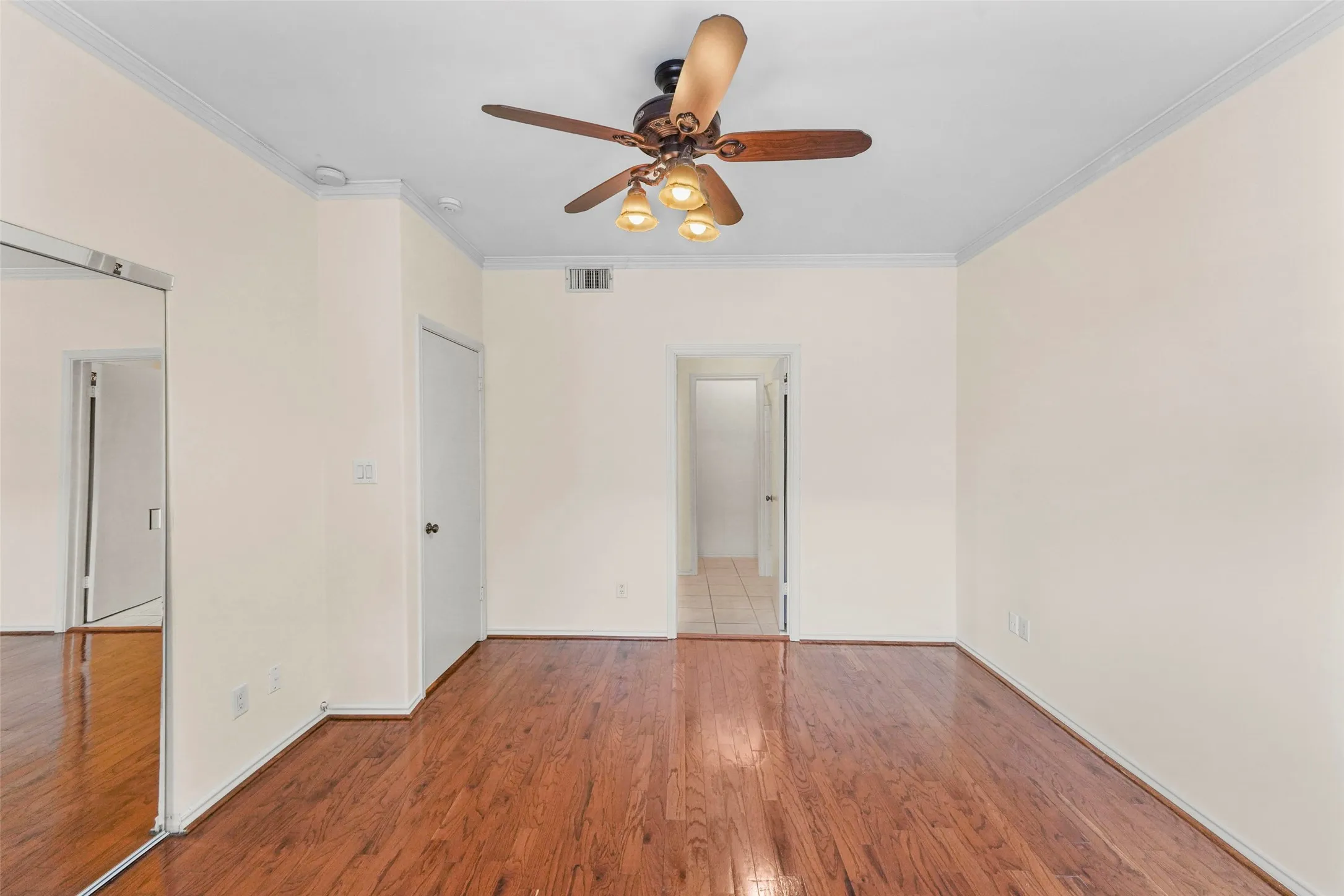 Condominium For Sale in Dallas County , 5619 Preston Oaks Road 505, Dallas, Texas 75254, 1 Bedroom, 1 Bathroom, 1 Garage spaces, 710 Sqft, built in 1983, mls#21362277, Real Estate Agent in Dallas, Homes For Sale in Dallas county, Homes For Sale in Dallas, Realtor in Dallas Texas, Real Estate Brokerage Independent Realty Texas, Luminita Cordes Realtor