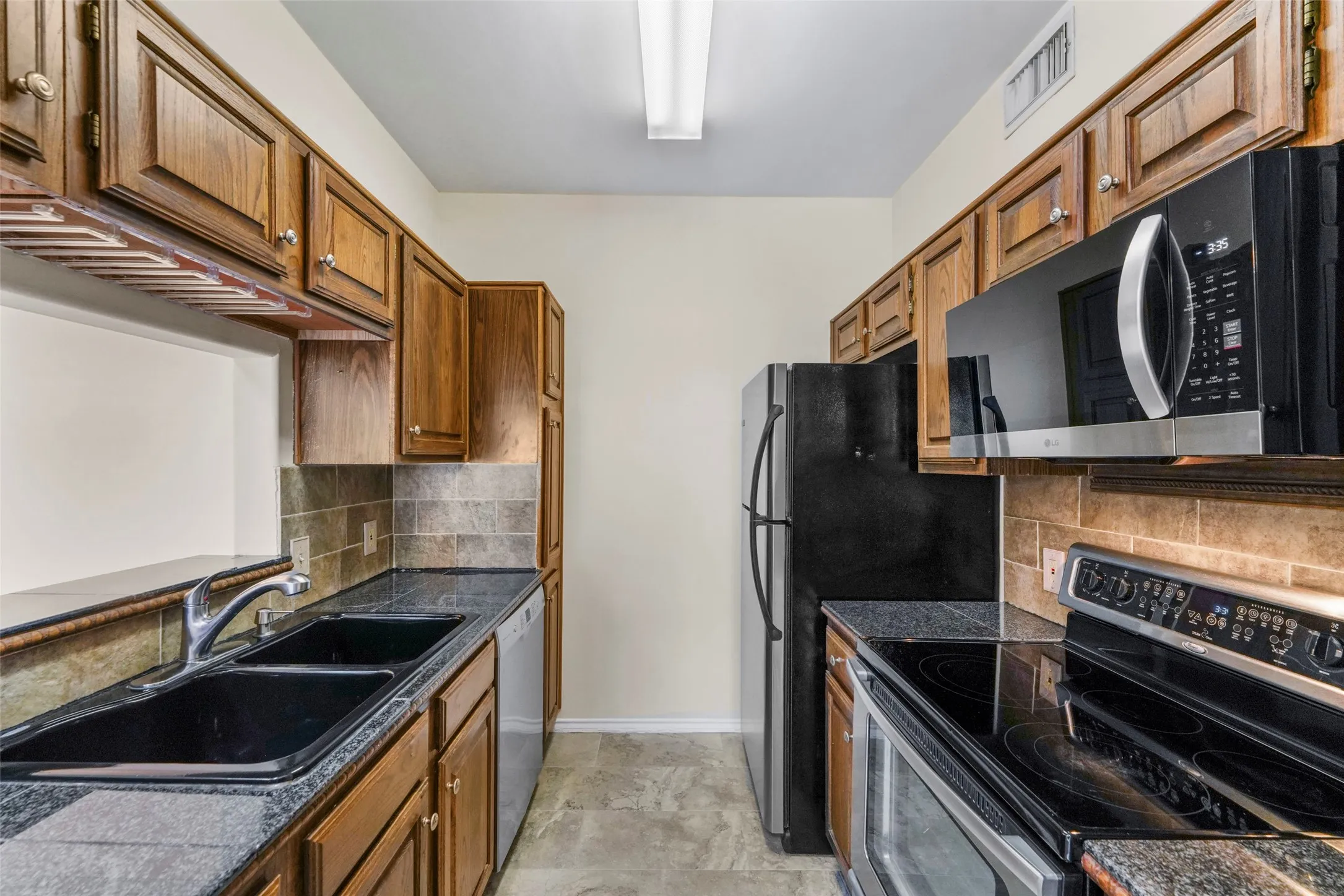 Condominium For Sale in Dallas County , 5619 Preston Oaks Road 505, Dallas, Texas 75254, 1 Bedroom, 1 Bathroom, 1 Garage spaces, 710 Sqft, built in 1983, mls#21362277, Real Estate Agent in Dallas, Homes For Sale in Dallas county, Homes For Sale in Dallas, Realtor in Dallas Texas, Real Estate Brokerage Independent Realty Texas, Luminita Cordes Realtor