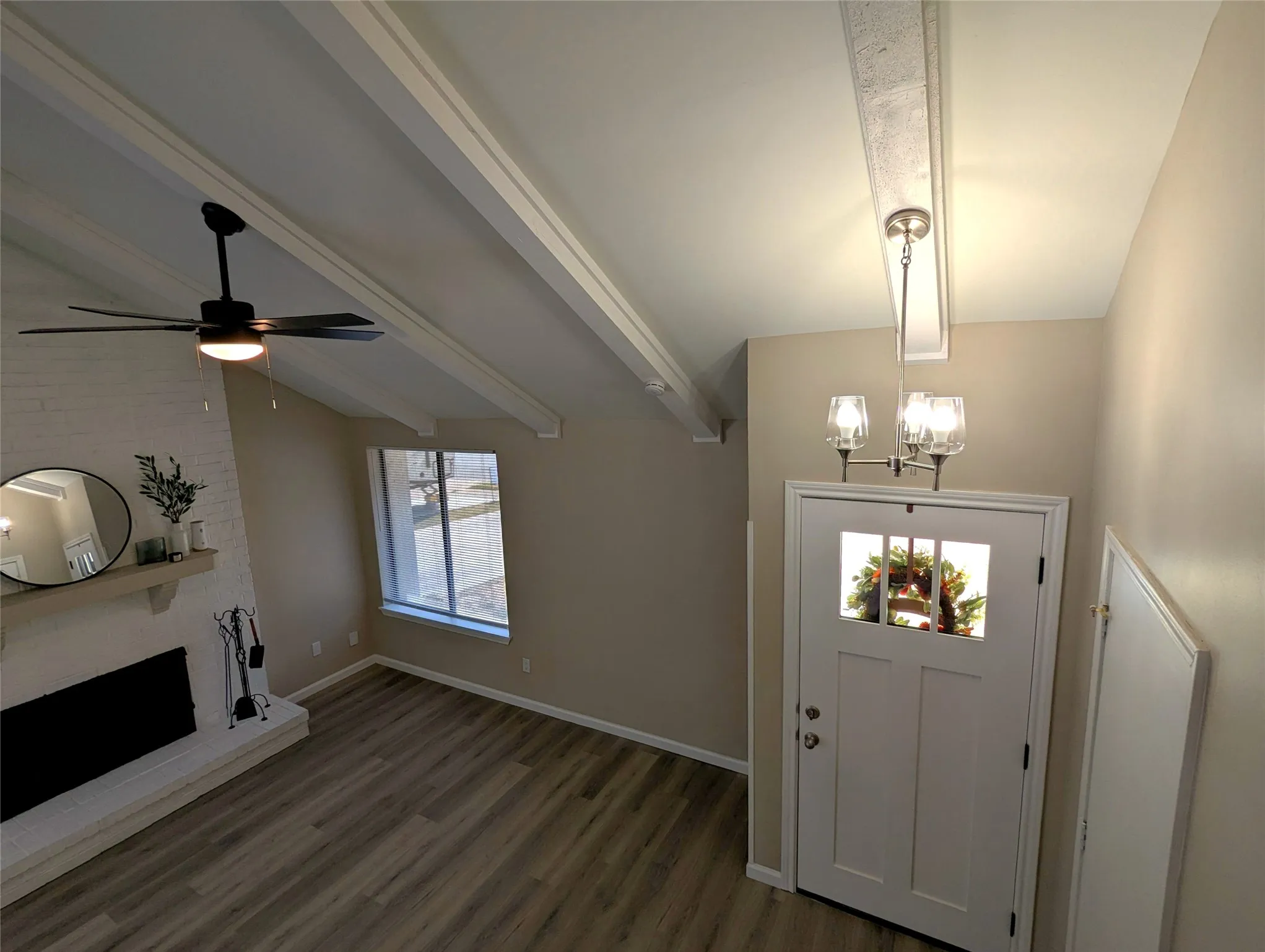 Single Family Residence For Sale in Tarrant County , 2916 Woodbridge Drive, Bedford, Texas 76021, 3 Bedroom, 2 Bathroom, 2 Garage spaces, 1,788 Sqft, built in 1980, mls#21361108, Real Estate Agent in Bedford, Homes For Sale in Tarrant county, Homes For Sale in Bedford, Realtor in Bedford Texas, Real Estate Brokerage Independent Realty Texas, Luminita Cordes Realtor