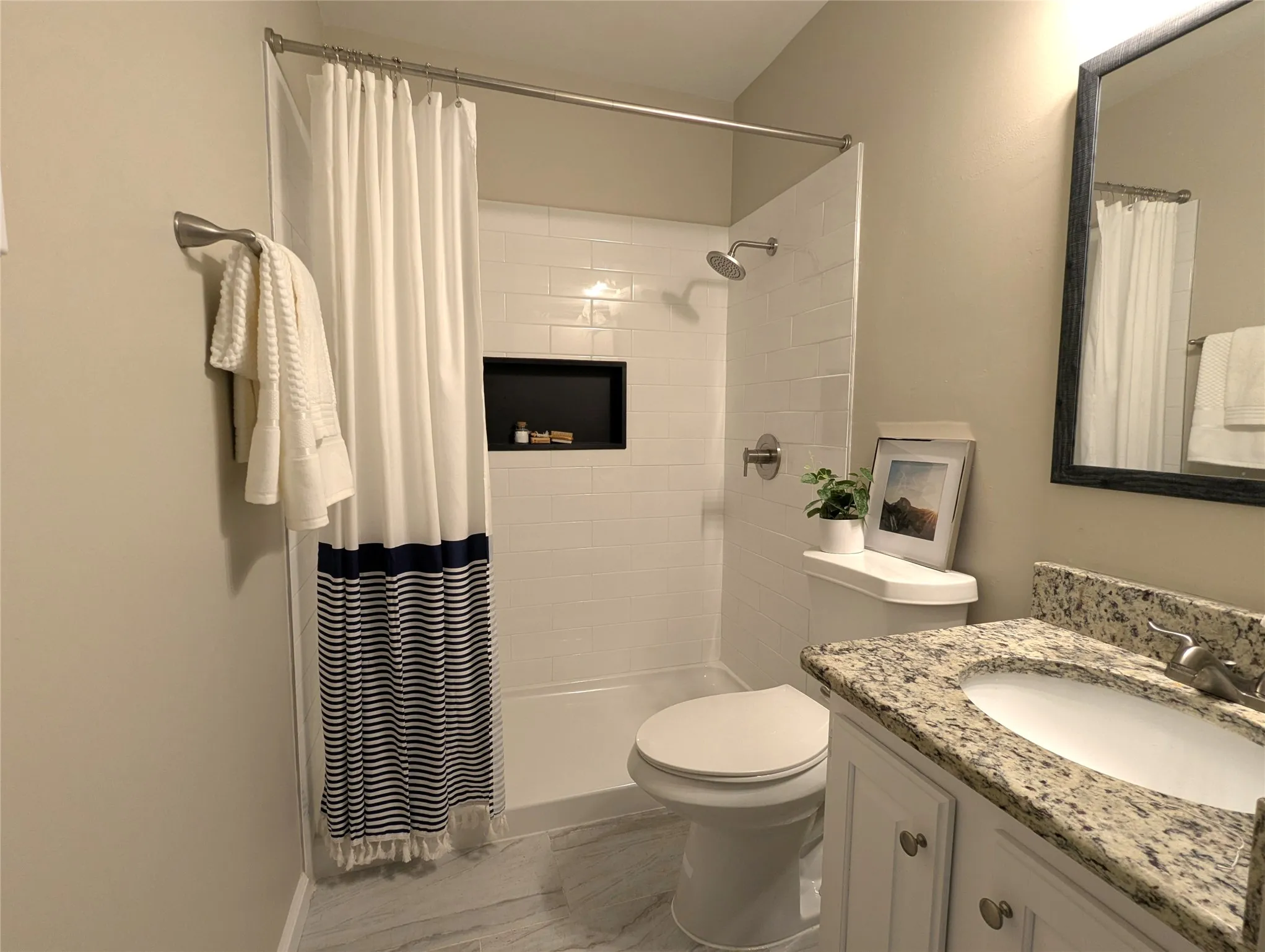 Single Family Residence For Sale in Tarrant County , 2916 Woodbridge Drive, Bedford, Texas 76021, 3 Bedroom, 2 Bathroom, 2 Garage spaces, 1,788 Sqft, built in 1980, mls#21361108, Real Estate Agent in Bedford, Homes For Sale in Tarrant county, Homes For Sale in Bedford, Realtor in Bedford Texas, Real Estate Brokerage Independent Realty Texas, Luminita Cordes Realtor