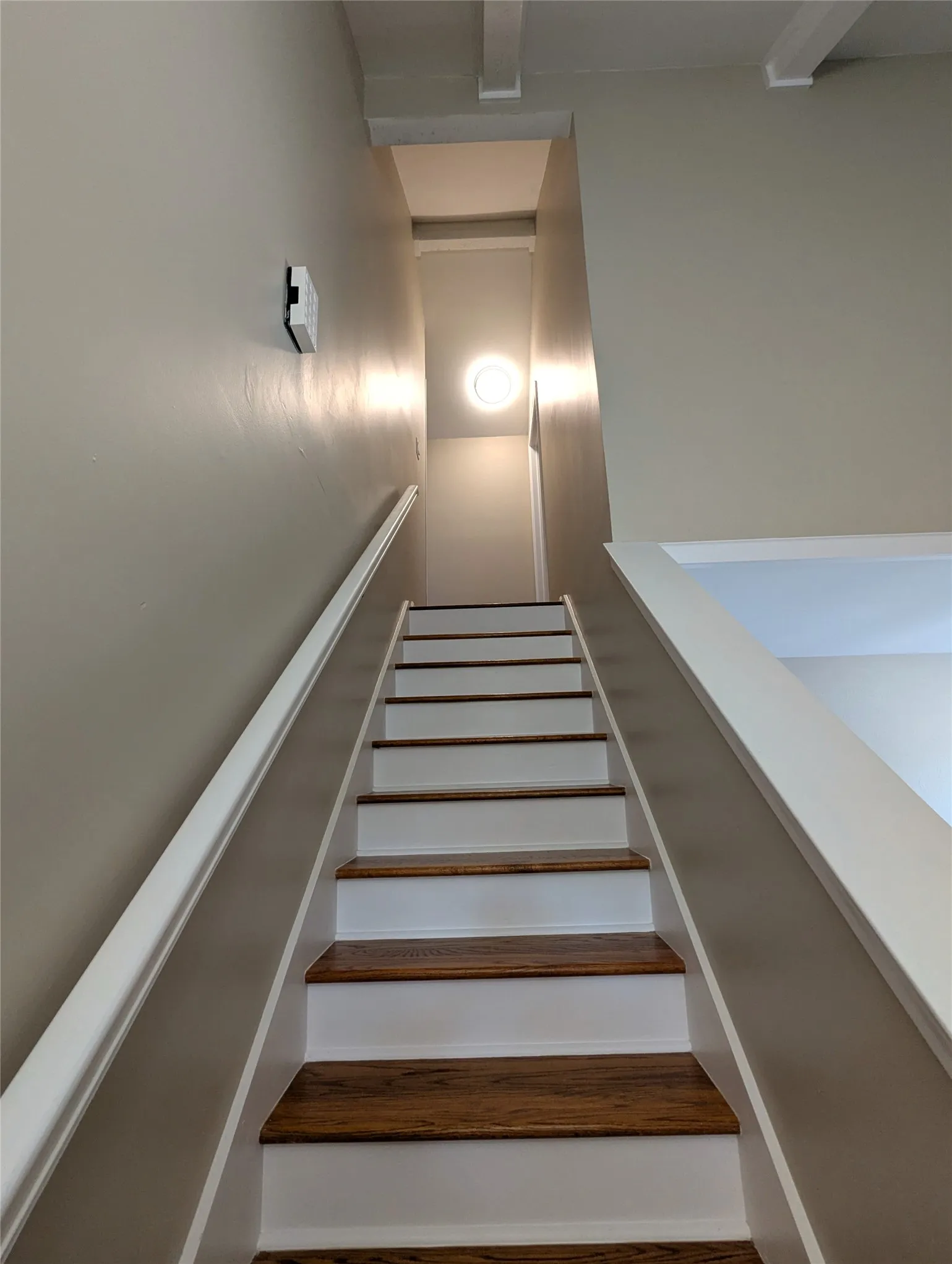 Single Family Residence For Sale in Tarrant County , 2916 Woodbridge Drive, Bedford, Texas 76021, 3 Bedroom, 2 Bathroom, 2 Garage spaces, 1,788 Sqft, built in 1980, mls#21361108, Real Estate Agent in Bedford, Homes For Sale in Tarrant county, Homes For Sale in Bedford, Realtor in Bedford Texas, Real Estate Brokerage Independent Realty Texas, Luminita Cordes Realtor