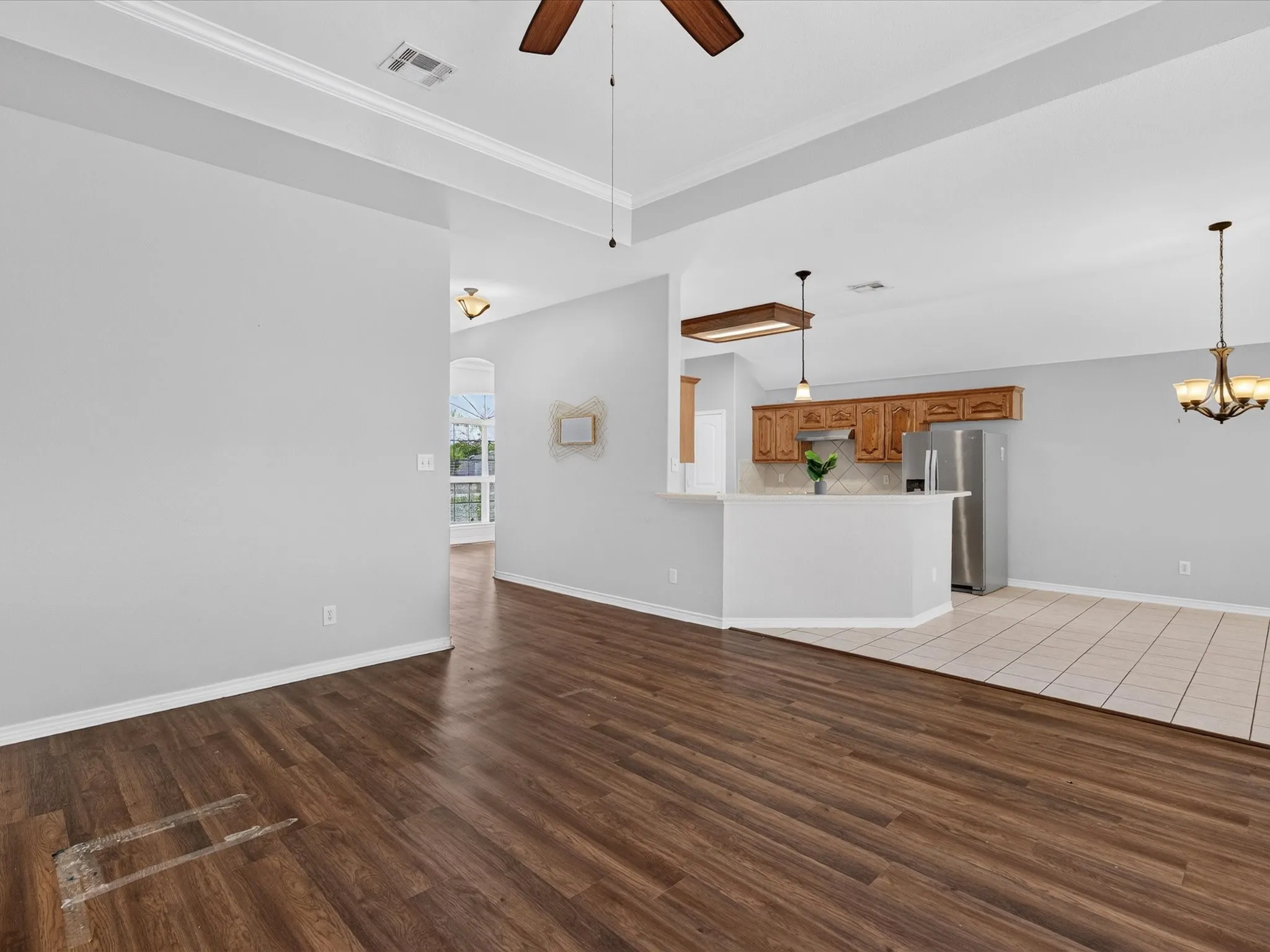 Single Family Residence For Sale in Rockwall County , 1305 Clear Meadow Court, Rockwall, Texas 75087, 3 Bedroom, 2 Bathroom, 2 Garage spaces, 1,971 Sqft, built in 2005, mls#21363564, Real Estate Agent in Rockwall, Homes For Sale in Rockwall county, Homes For Sale in Rockwall, Realtor in Rockwall Texas, Real Estate Brokerage Independent Realty Texas, Luminita Cordes Realtor