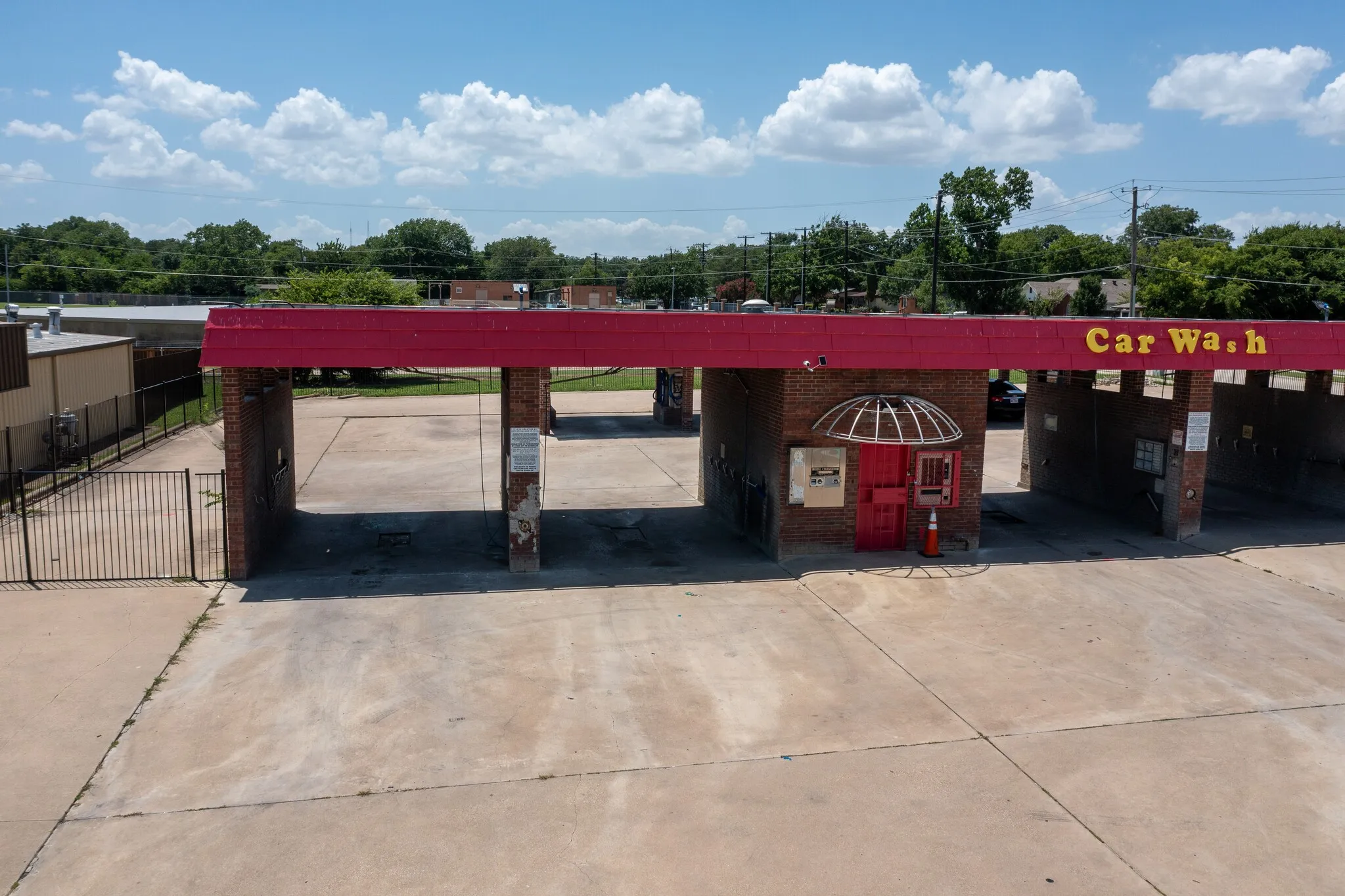Retail For Sale in Dallas County , 2115 Dairy Road, Garland, Texas 75041, 0, 0, Garage spaces, 0 Sqft, built in 1991, Price $450,000, mls#21363867, Real Estate Agent in Garland, Homes For Sale in Dallas county, Homes For Sale in Garland, Realtor in Garland Texas, Real Estate Brokerage Independent Realty Texas, Luminita Cordes Realtor