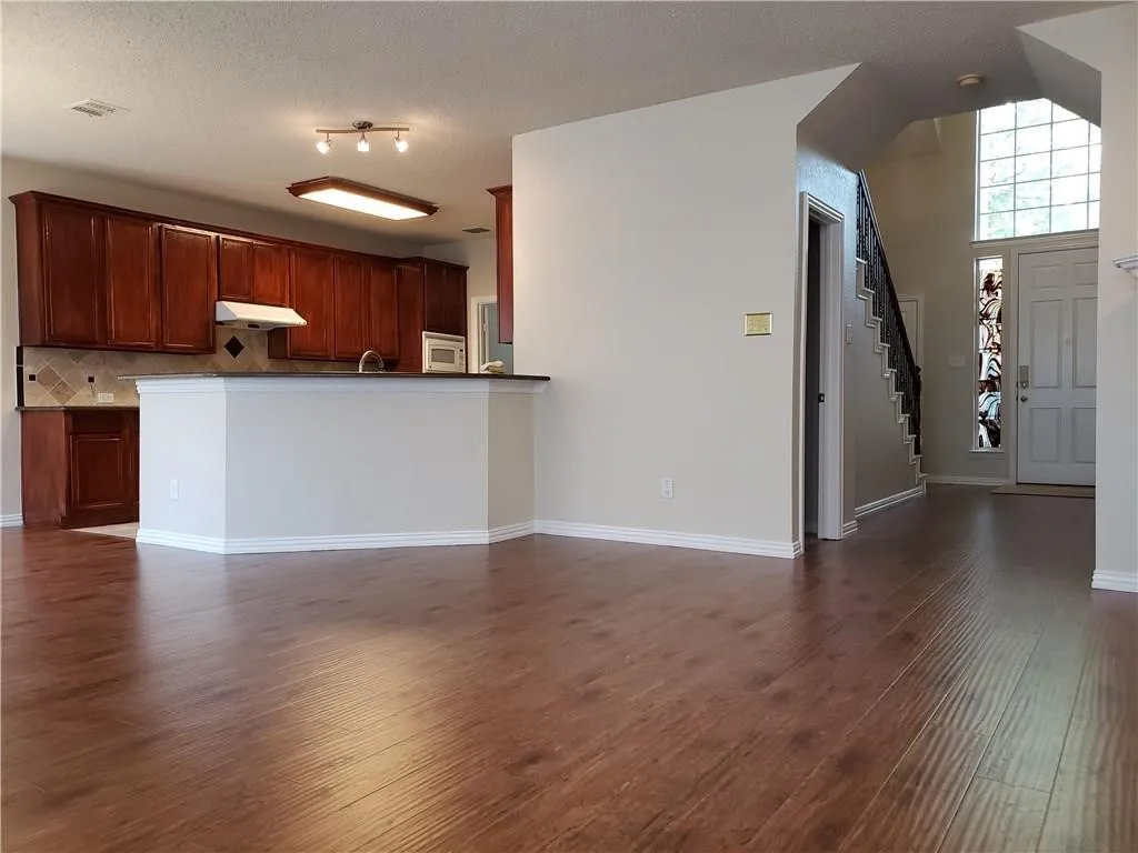Single Family Residence For Rent in Collin County , 3633 Bonita Drive, Plano, Texas 75025, 4 Bedroom, 3 Bathroom, 2 Garage spaces, 2,938 Sqft, built in 2001, mls#21364772, Real Estate Agent in Plano, Homes For Rent in Collin county, Homes For Rent in Plano, Realtor in Plano Texas, Real Estate Brokerage Independent Realty Texas, Luminita Cordes Realtor