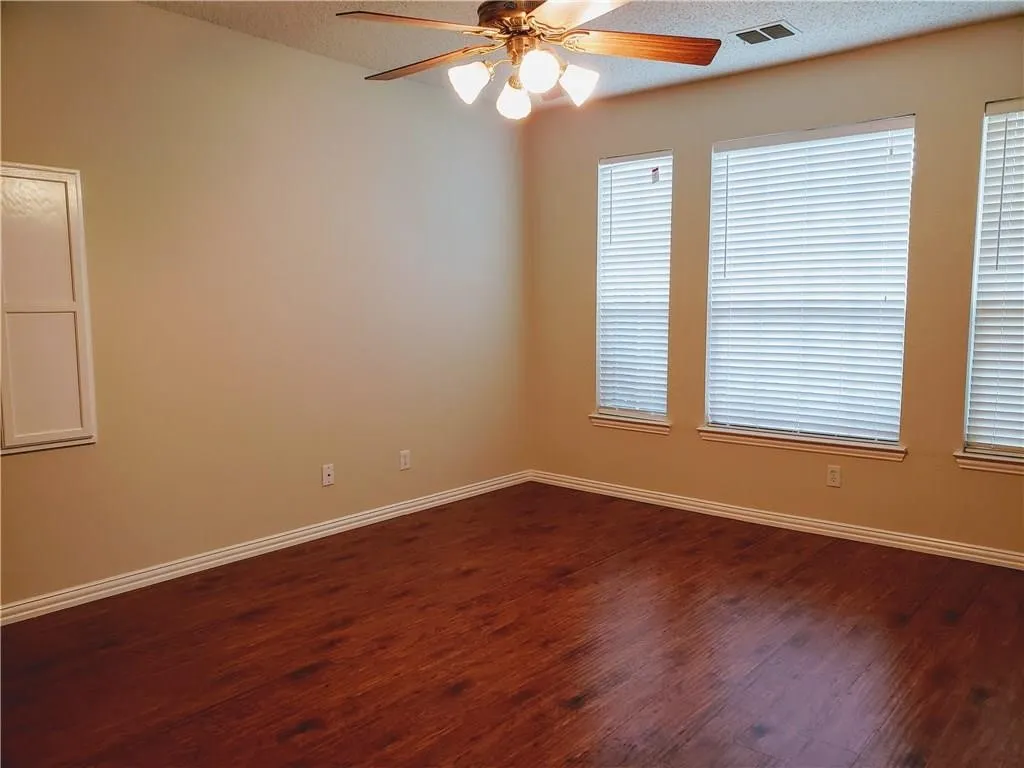 Single Family Residence For Rent in Collin County , 3633 Bonita Drive, Plano, Texas 75025, 4 Bedroom, 3 Bathroom, 2 Garage spaces, 2,938 Sqft, built in 2001, mls#21364772, Real Estate Agent in Plano, Homes For Rent in Collin county, Homes For Rent in Plano, Realtor in Plano Texas, Real Estate Brokerage Independent Realty Texas, Luminita Cordes Realtor