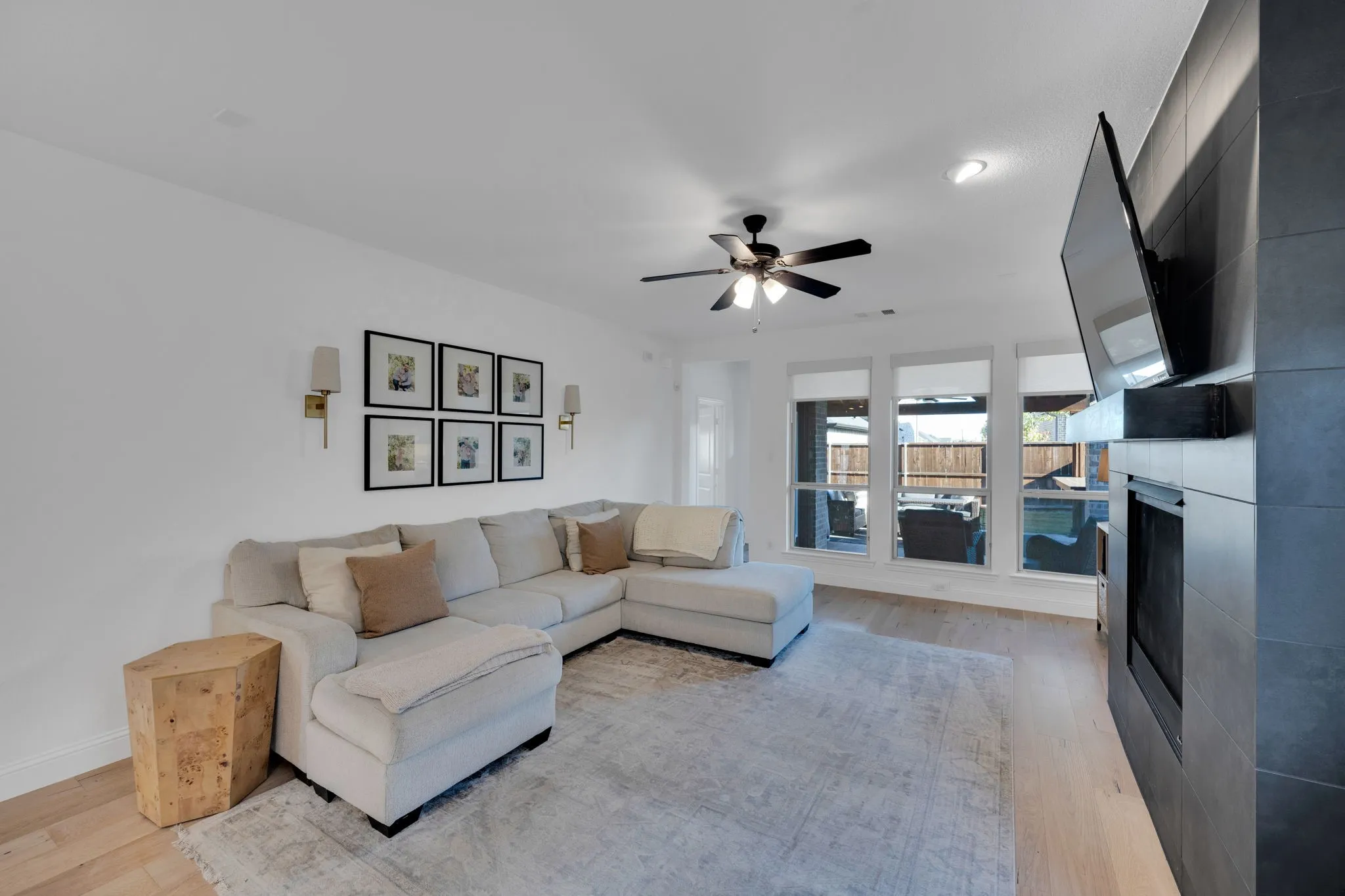 Single Family Residence For Sale in Denton County , 1749 Dartmoor Drive, Carrollton, Texas 75010, 4 Bedroom, 3 Bathroom, 2 Garage spaces, 2,705 Sqft, built in 2021, mls#21364771, Real Estate Agent in Carrollton, Homes For Sale in Denton county, Homes For Sale in Carrollton, Realtor in Carrollton Texas, Real Estate Brokerage Independent Realty Texas, Luminita Cordes Realtor