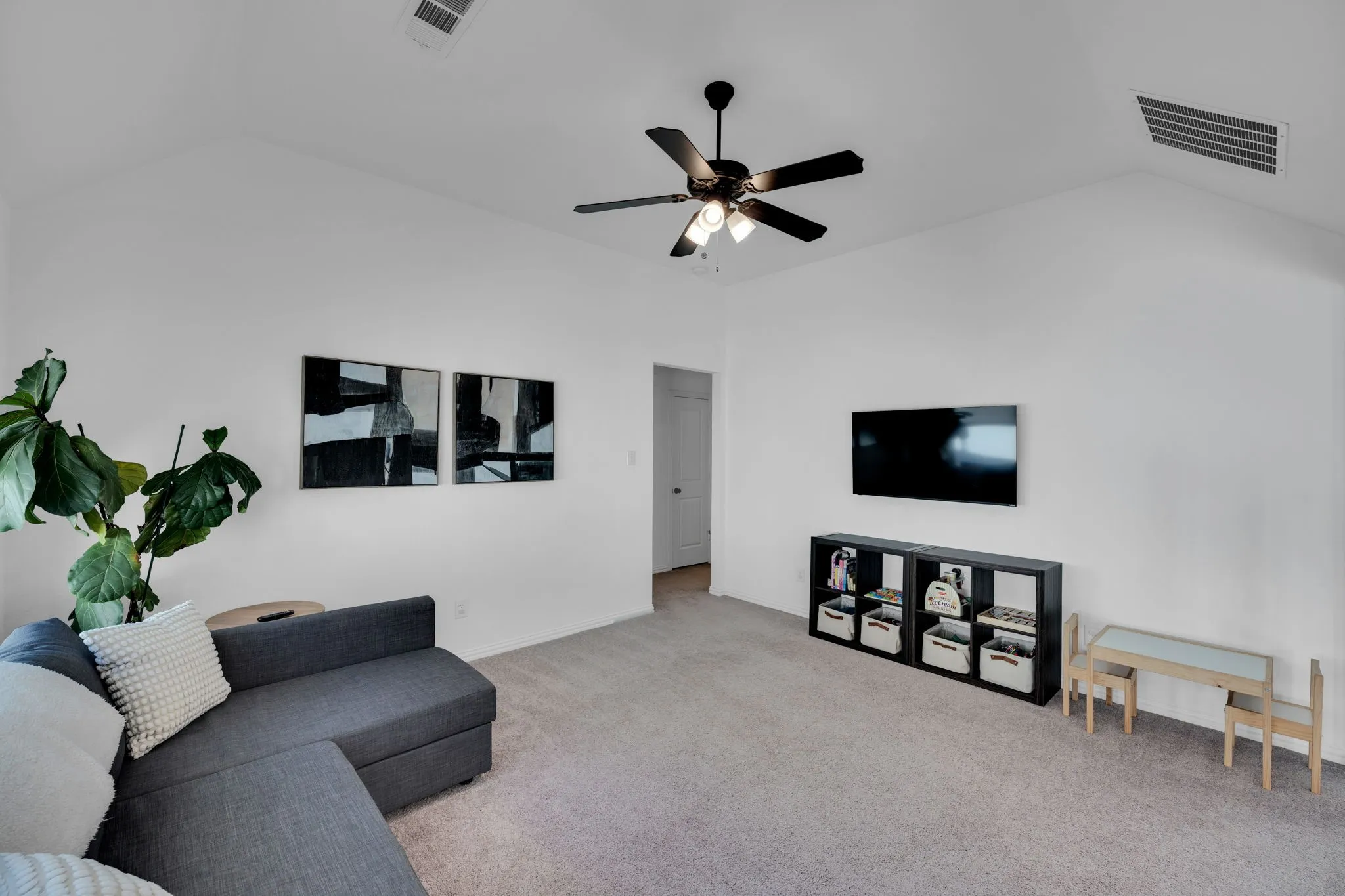 Single Family Residence For Sale in Denton County , 1749 Dartmoor Drive, Carrollton, Texas 75010, 4 Bedroom, 3 Bathroom, 2 Garage spaces, 2,705 Sqft, built in 2021, mls#21364771, Real Estate Agent in Carrollton, Homes For Sale in Denton county, Homes For Sale in Carrollton, Realtor in Carrollton Texas, Real Estate Brokerage Independent Realty Texas, Luminita Cordes Realtor